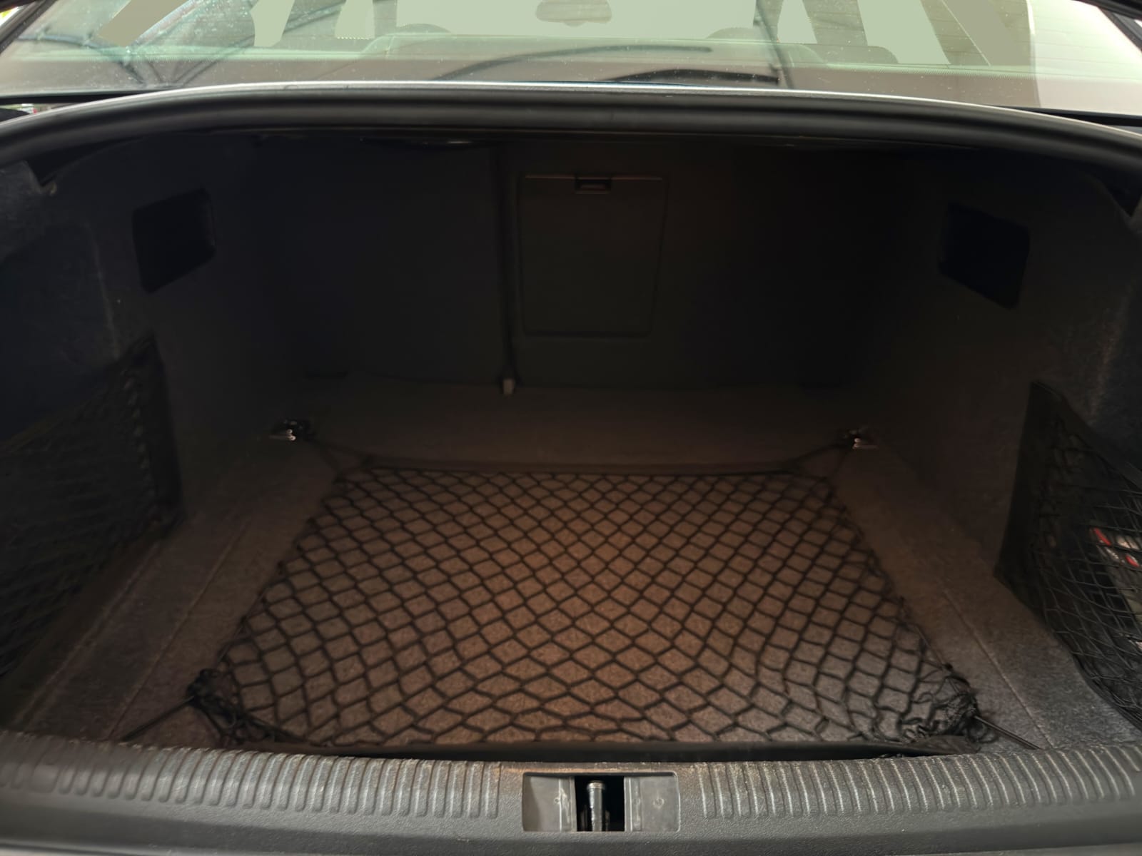 AUDI RS4 4.2 V8 quattro-image-25