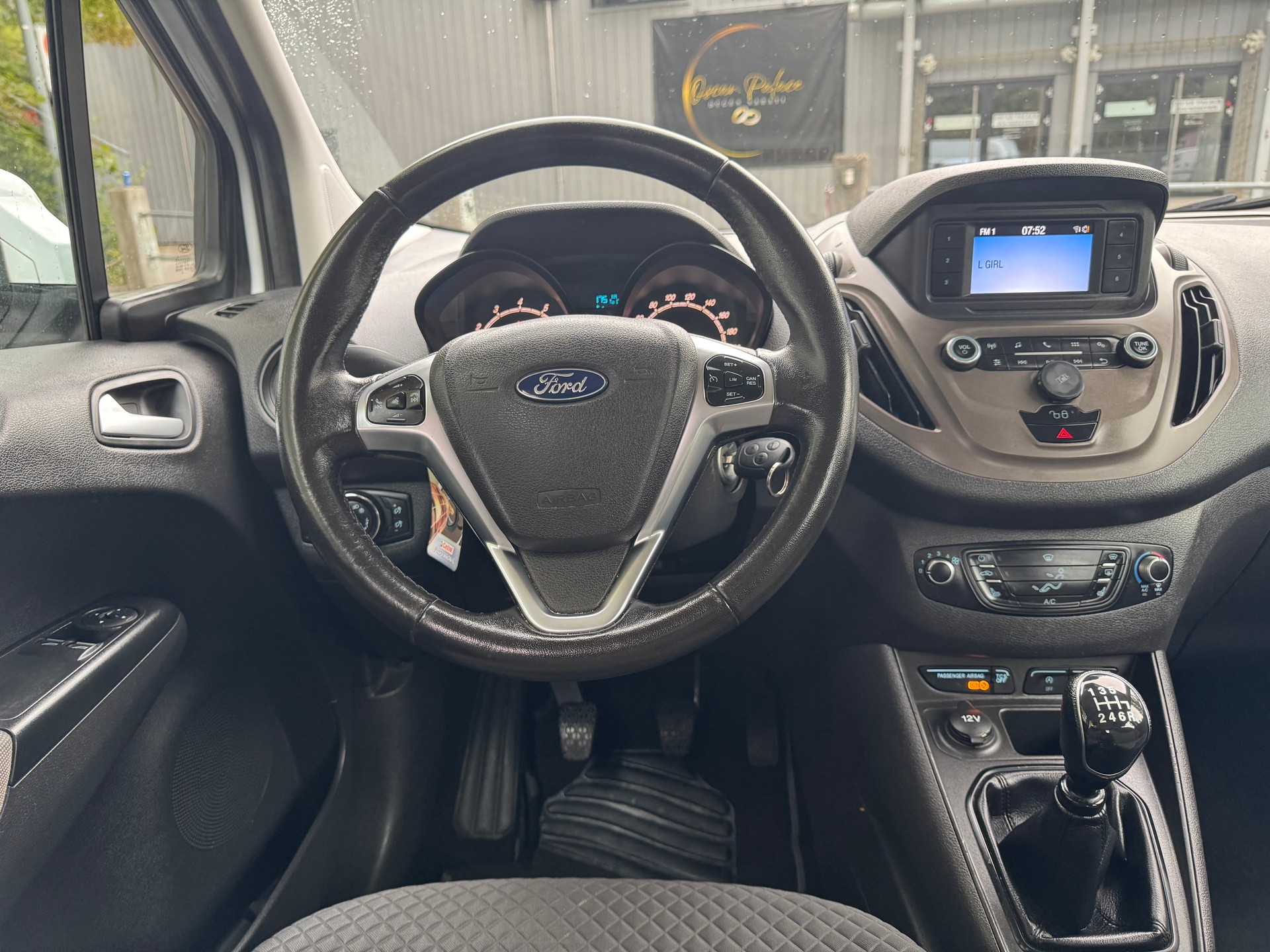 FORD Tourneo Courier 1.0 SCTi Trend * 05x Sitze * Klimaanlage * Tempomat * PDC H * Sitzheizung * Frisch Ab MFK-image-3