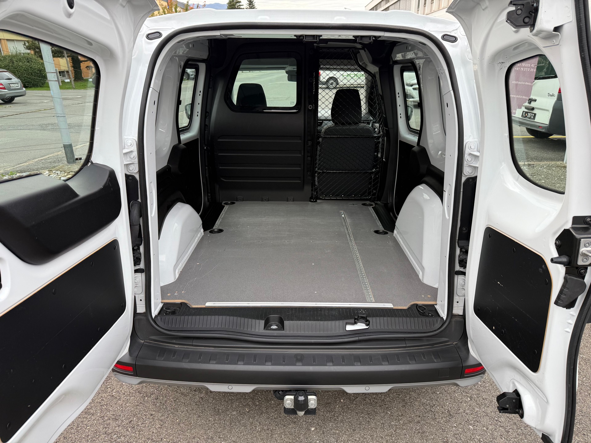 RENAULT Kangoo Van 1.5 dCi 95 Extra *AHK*-image-9