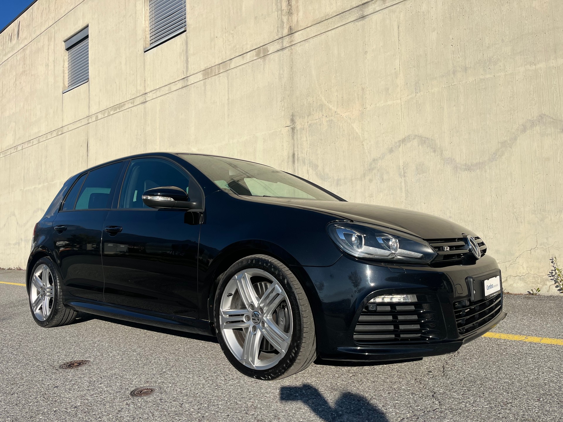 VW Golf 2.0 TSI R 4Motion-image-7