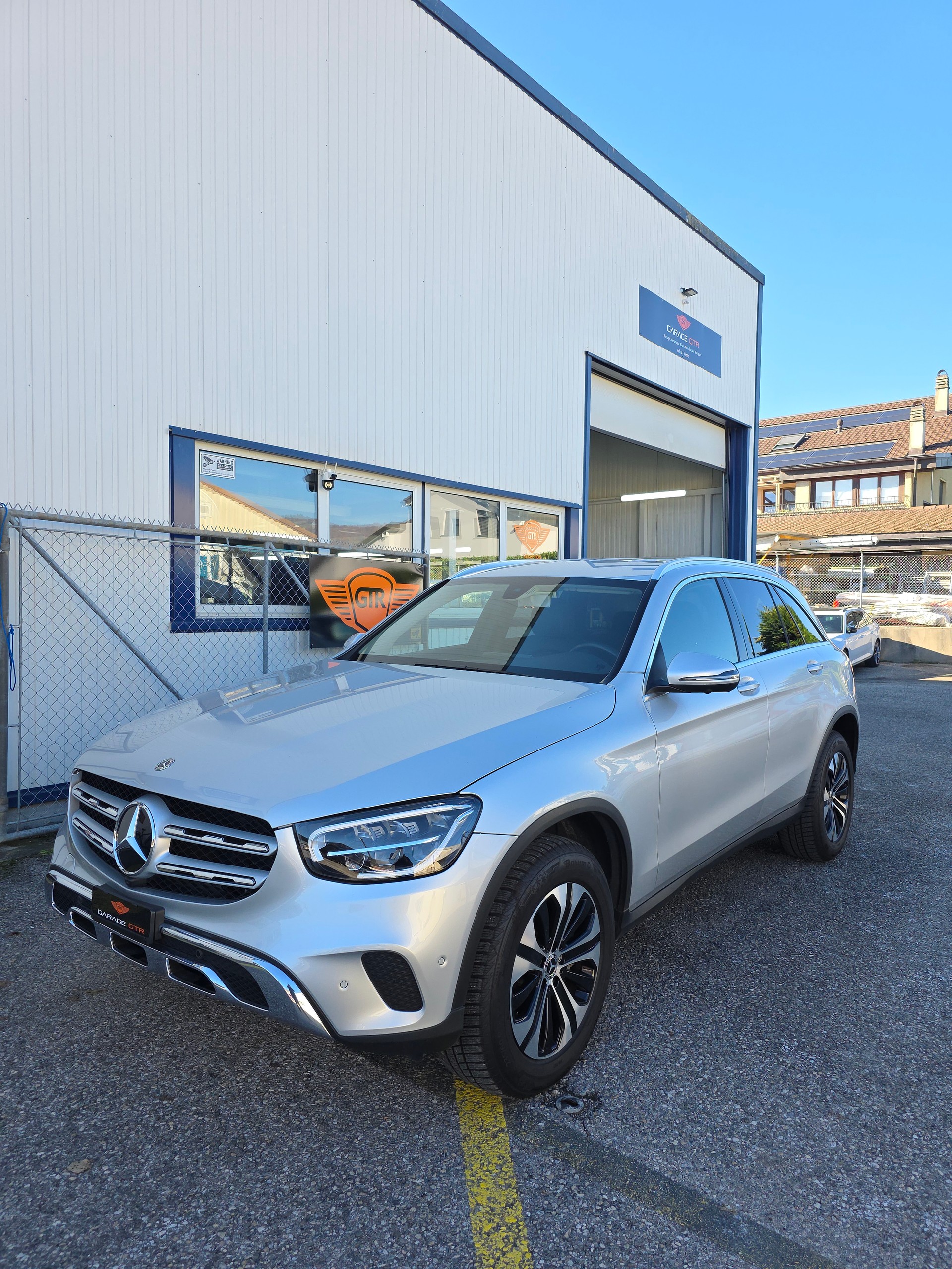 MERCEDES-BENZ GLC 200 4Matic 9G-Tronic-image-1