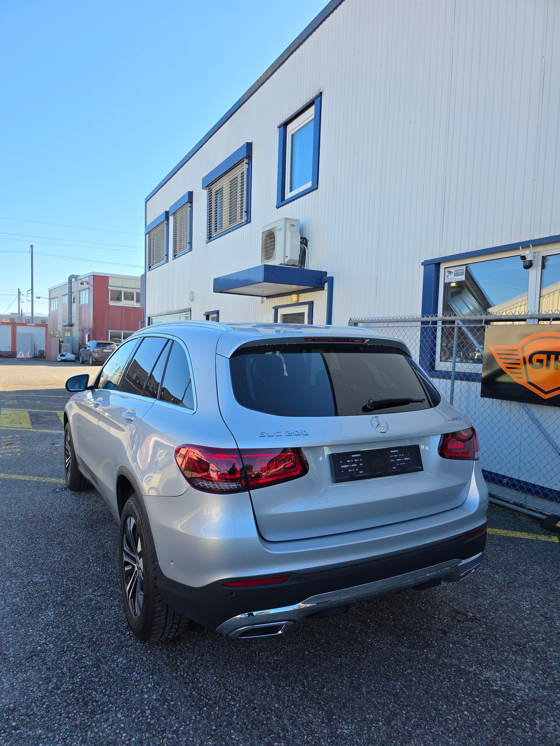 MERCEDES-BENZ GLC 200 4Matic 9G-Tronic-image-5