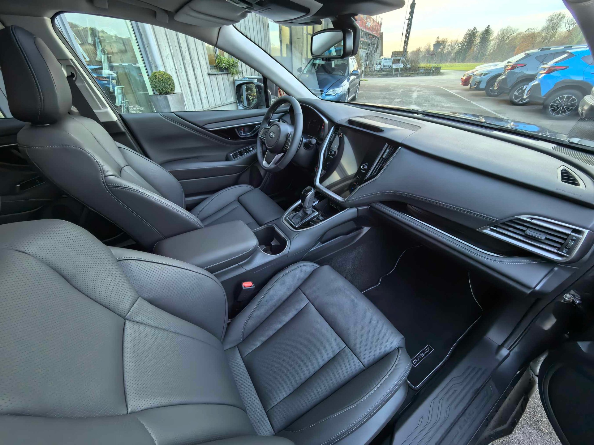 SUBARU Outback 2.5i Luxury AWD Lineartronic "Final Edition"-image-11