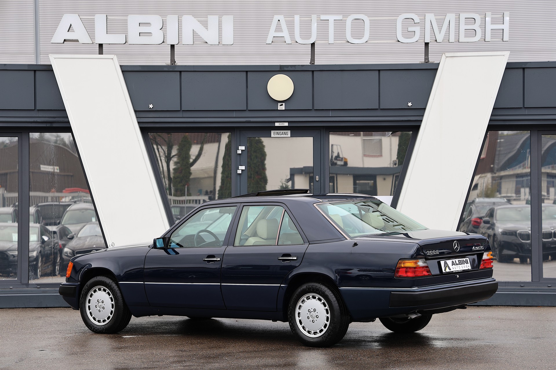 MERCEDES-BENZ 300 E 4-Matic Automatic *Veteranenfahrzeug*-showroom-element-3