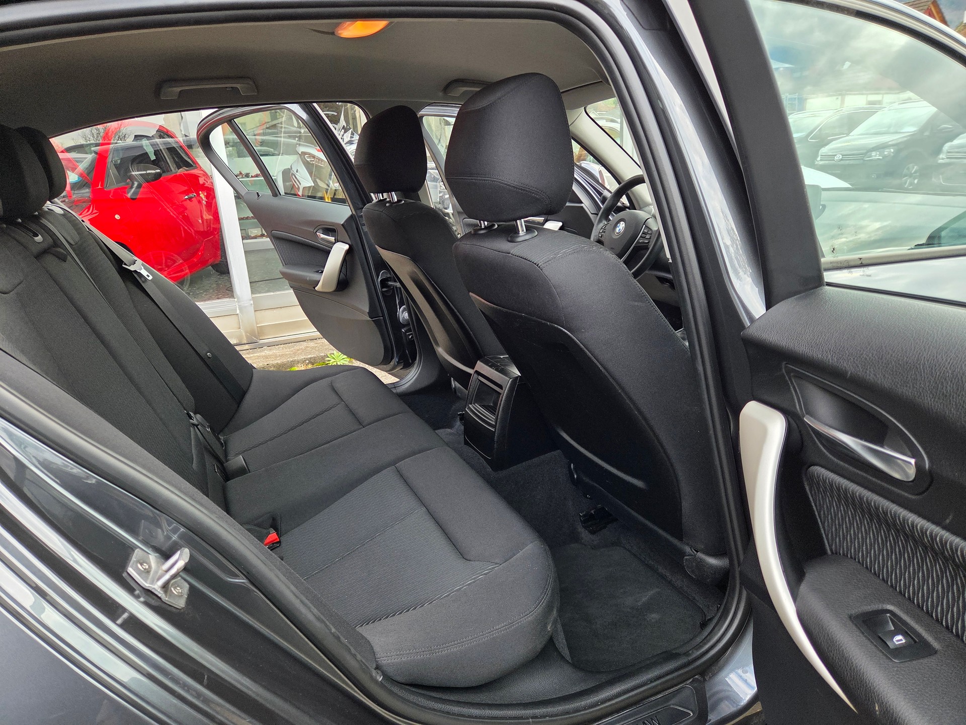 BMW 114d Business-image-10