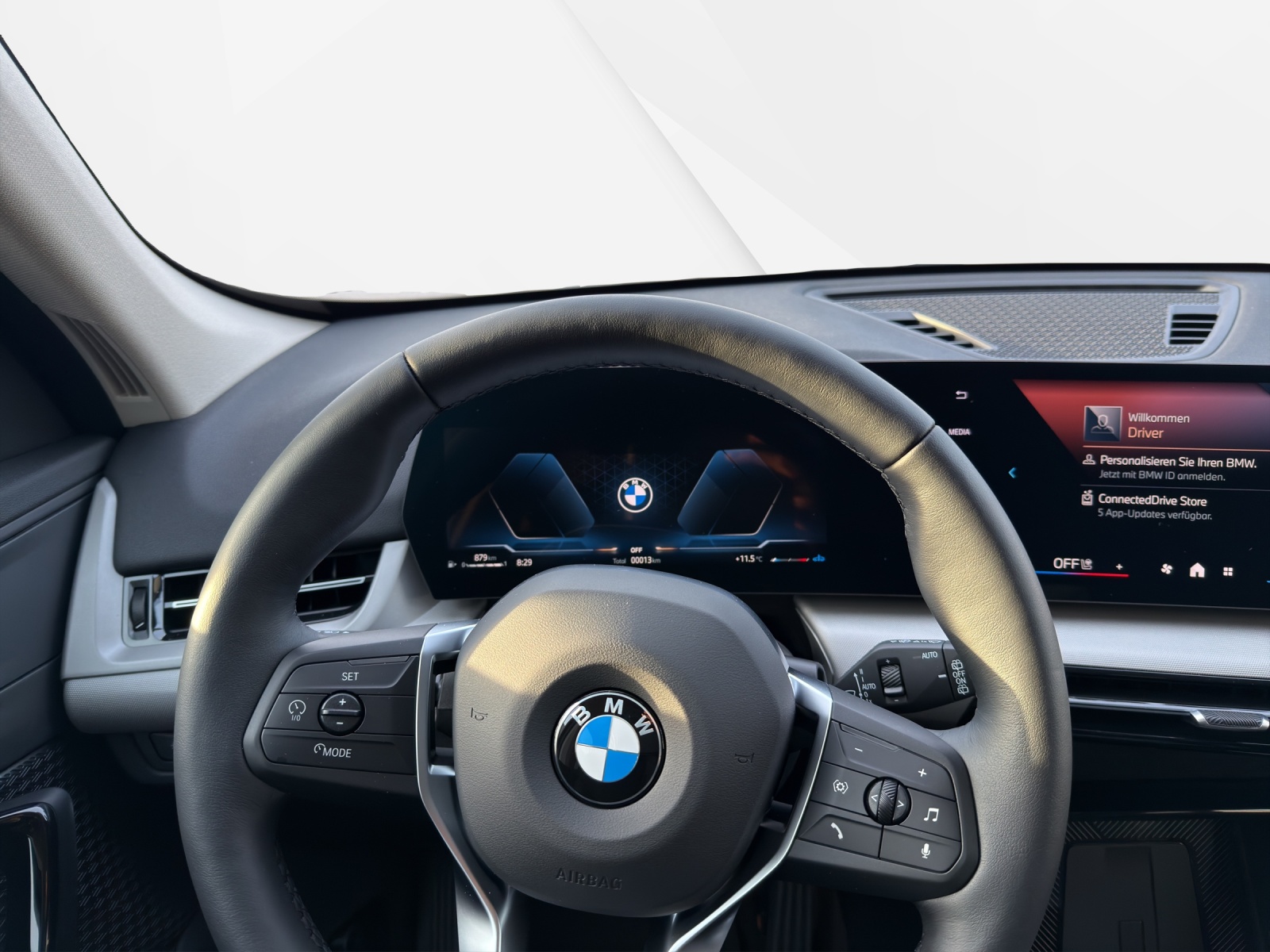 BMW X1 sDrive 18d-image-14