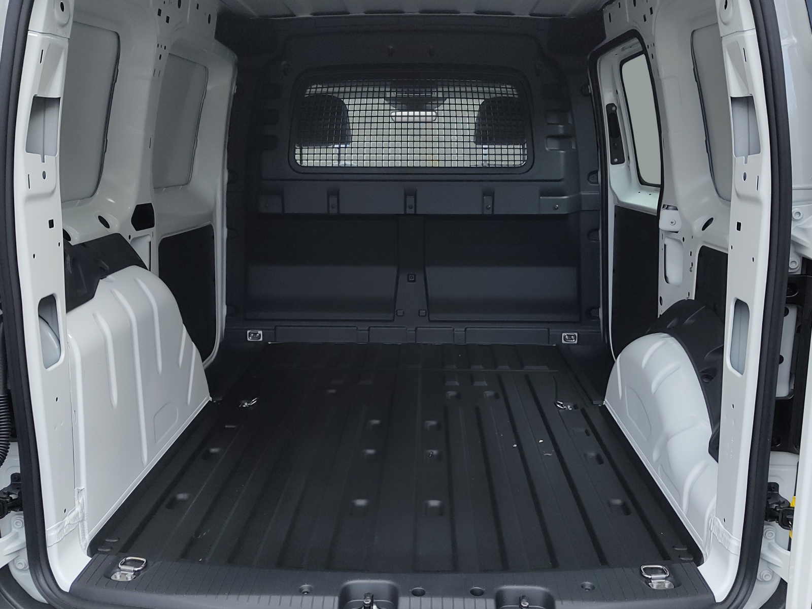 VW Caddy Cargo 2.0TDI 4Motion-image-13