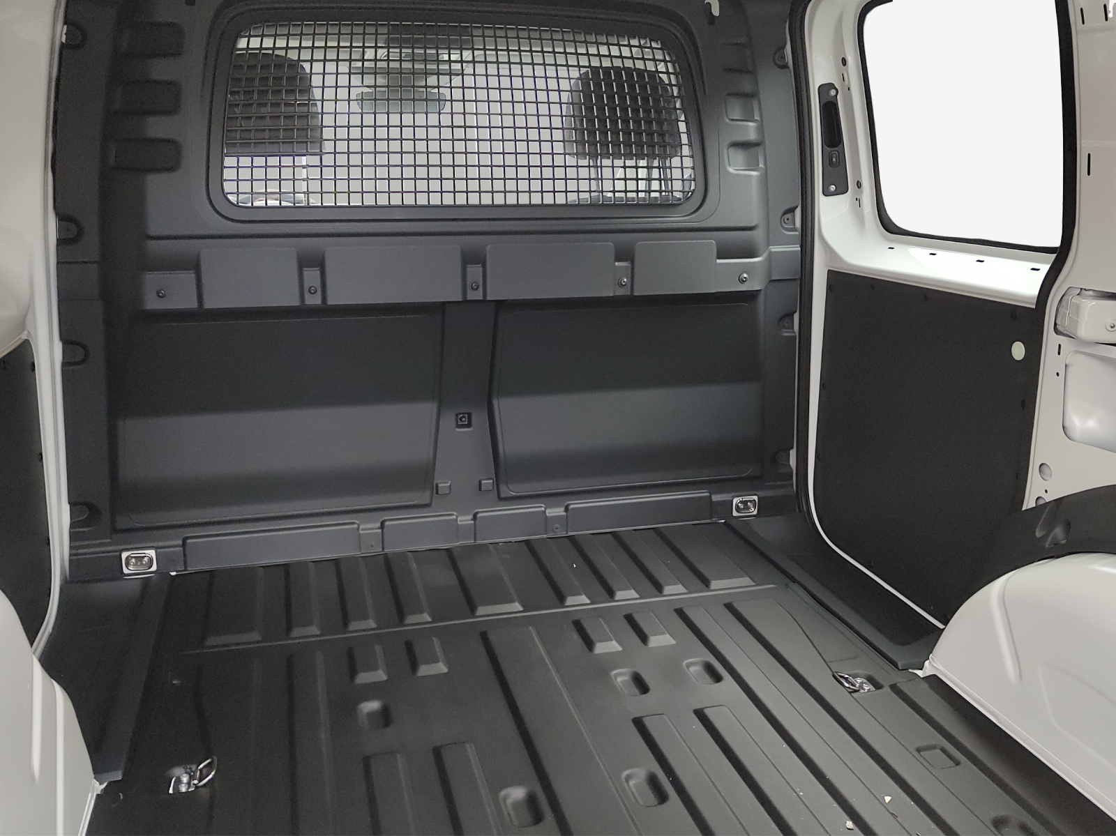VW Caddy Cargo 2.0TDI 4Motion-image-11