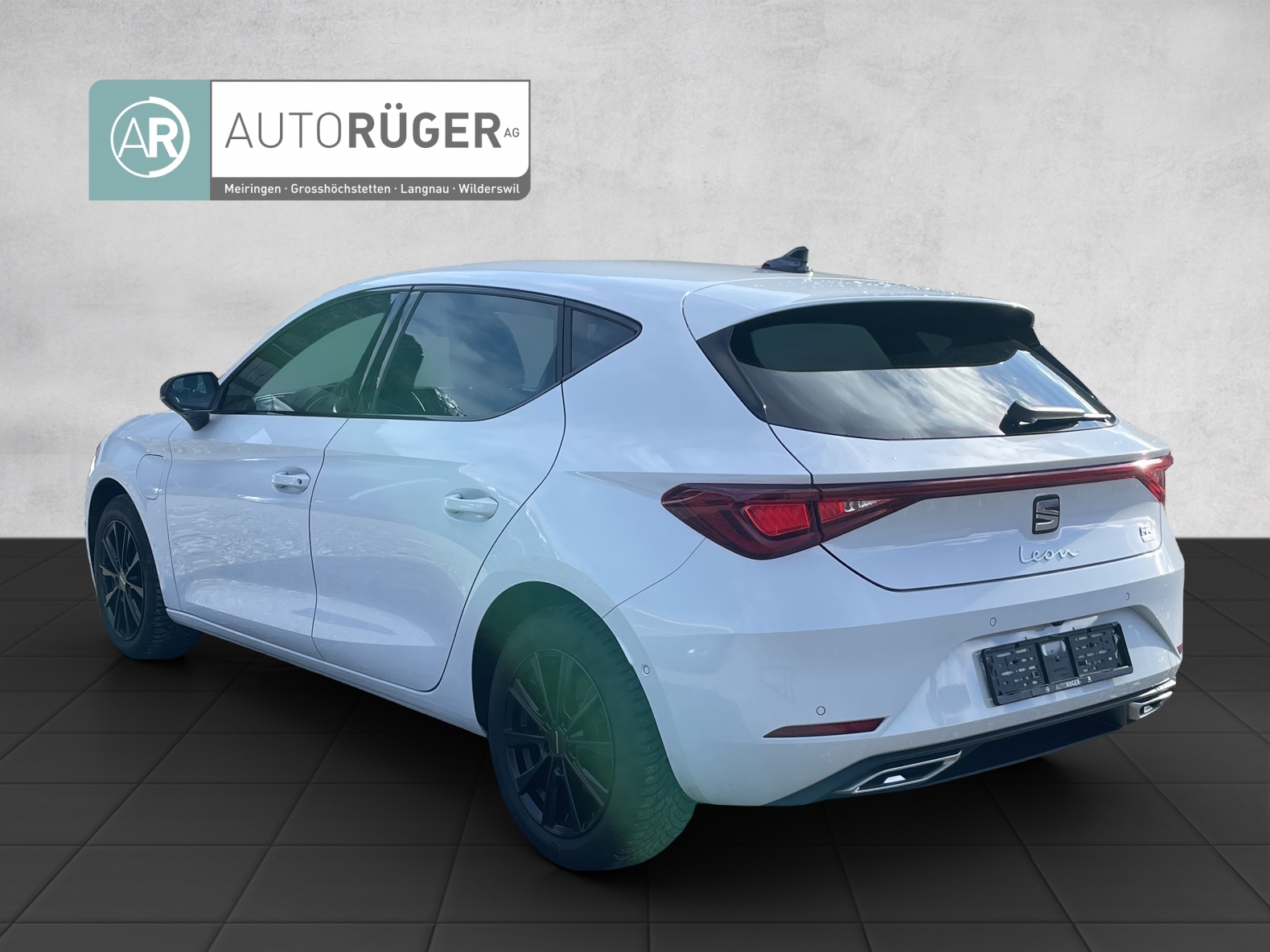 SEAT Leon 1.4 eHybrid pHEV DSG Hola FR-image-3