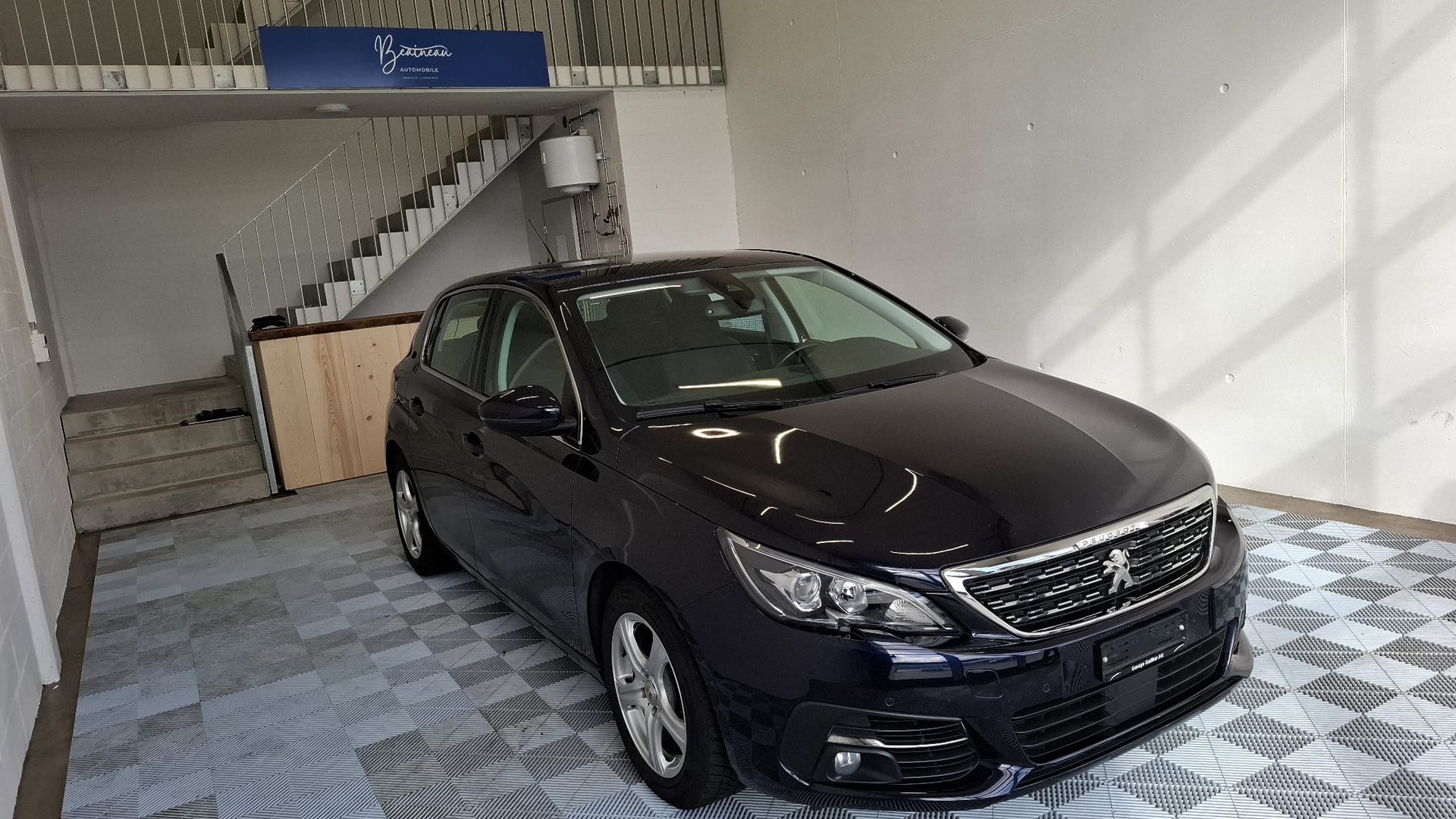 PEUGEOT 308 1.6 BlueHDI Active Automatic-image-2