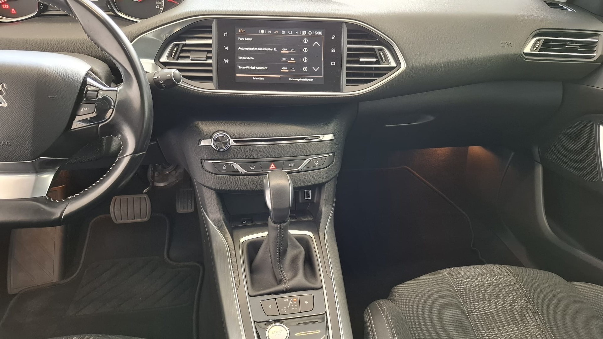 PEUGEOT 308 1.6 BlueHDI Active Automatic-image-8