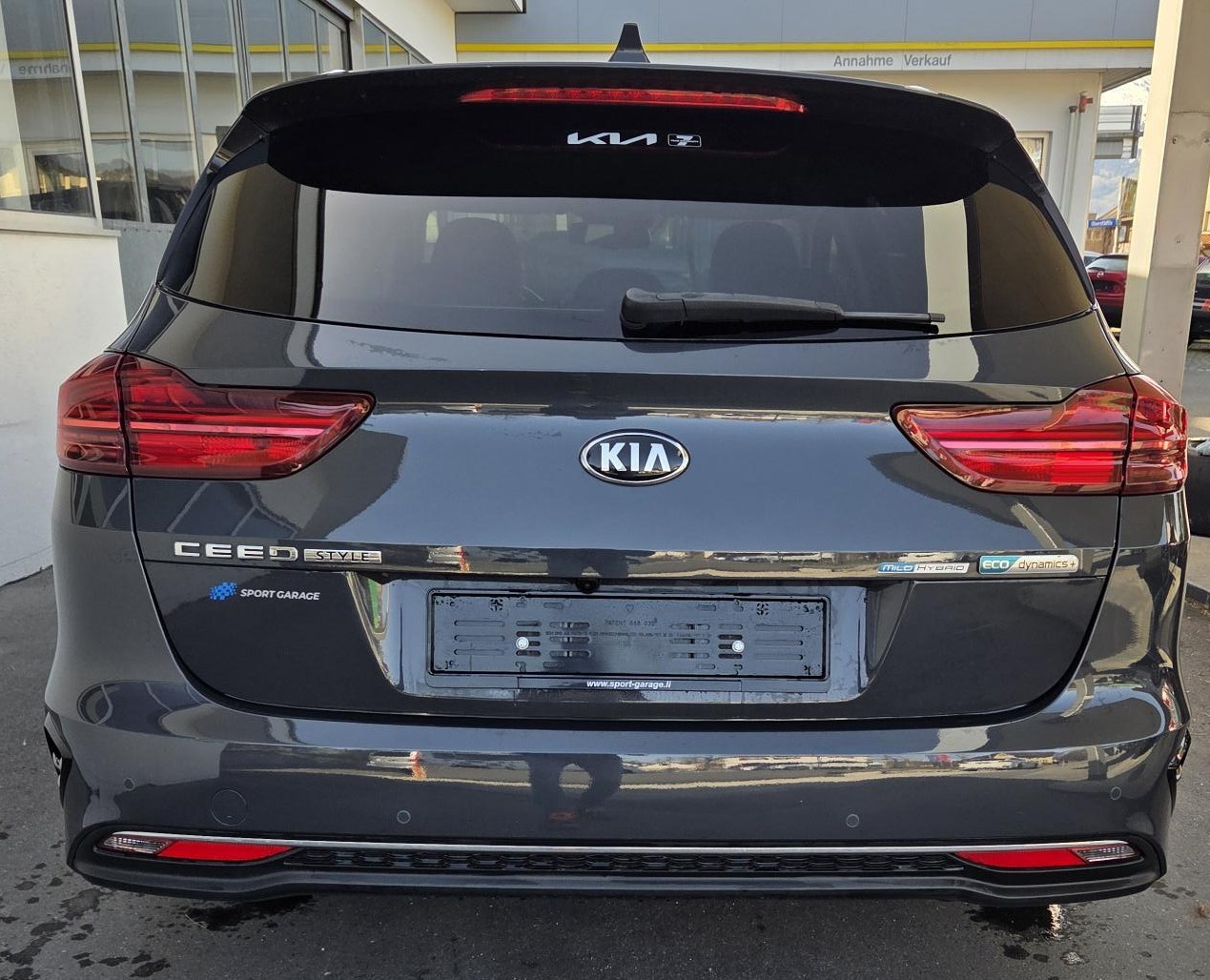KIA Ceed Sportswagon 1.5 T-GDi MHEV Style DCT-image-2