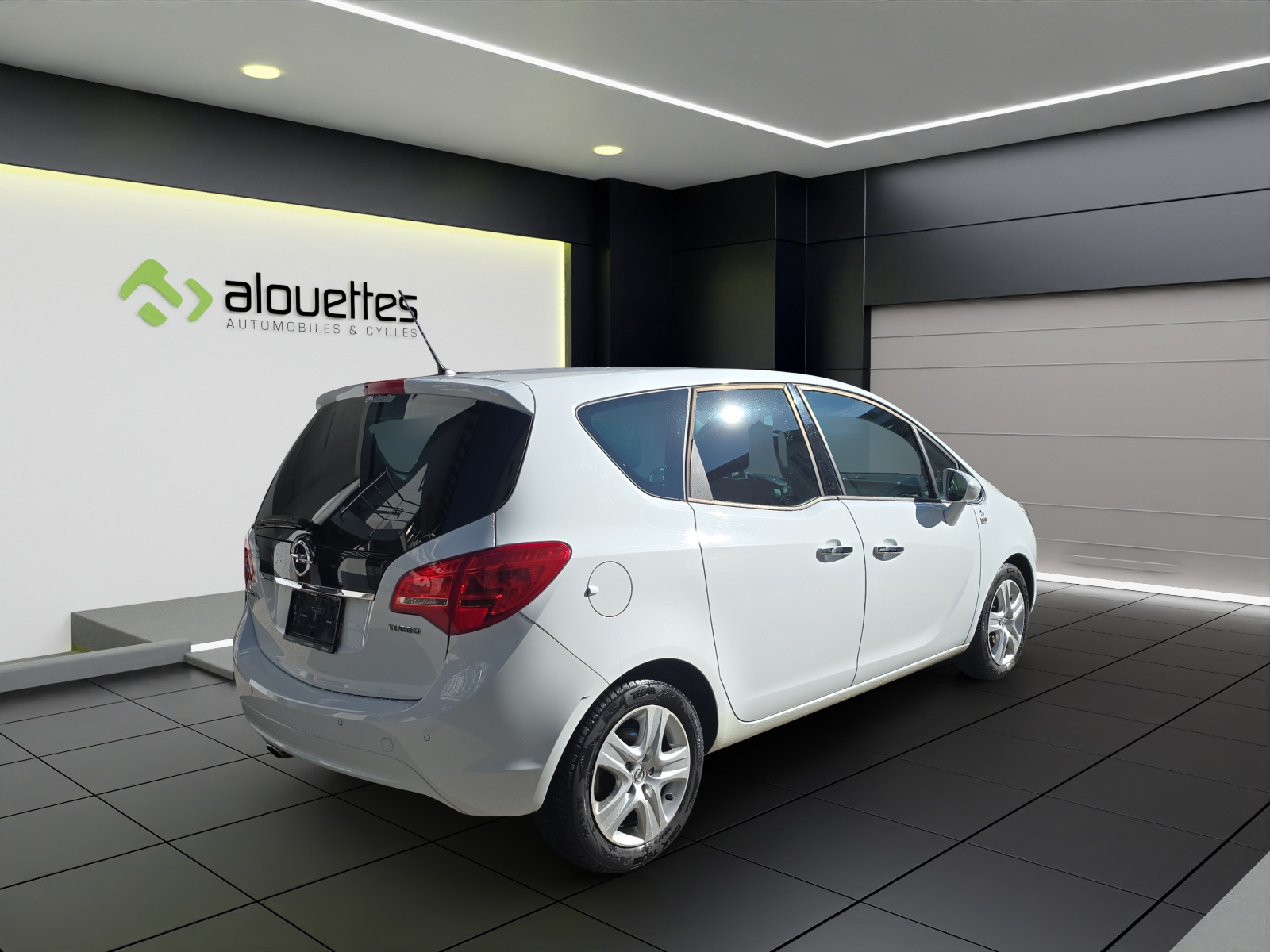 OPEL Meriva 1.4 Turbo Cosmo Automatic-image-4
