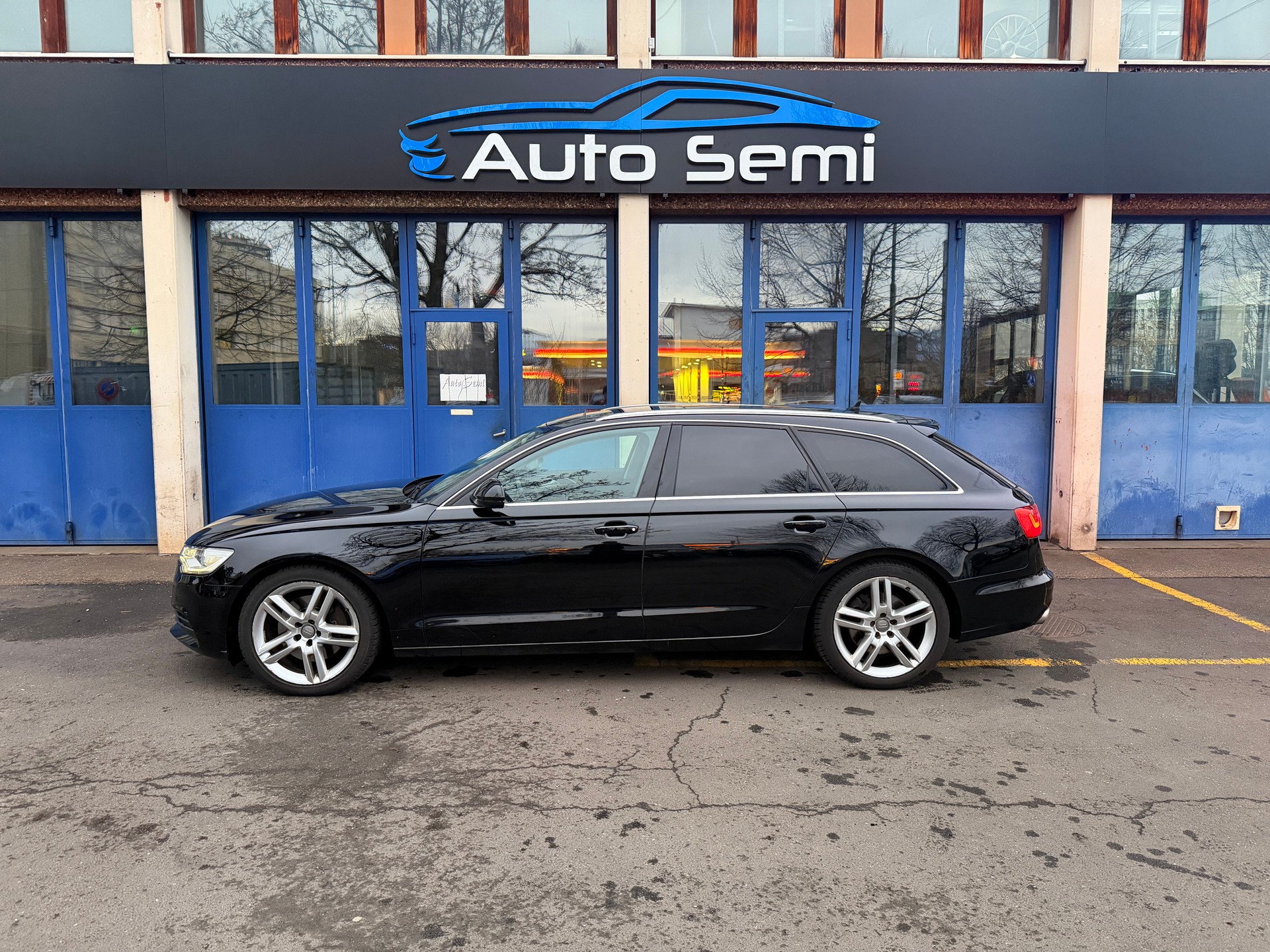 AUDI A6 Avant 3.0 TDI V6 quattro S-tronic-image-3