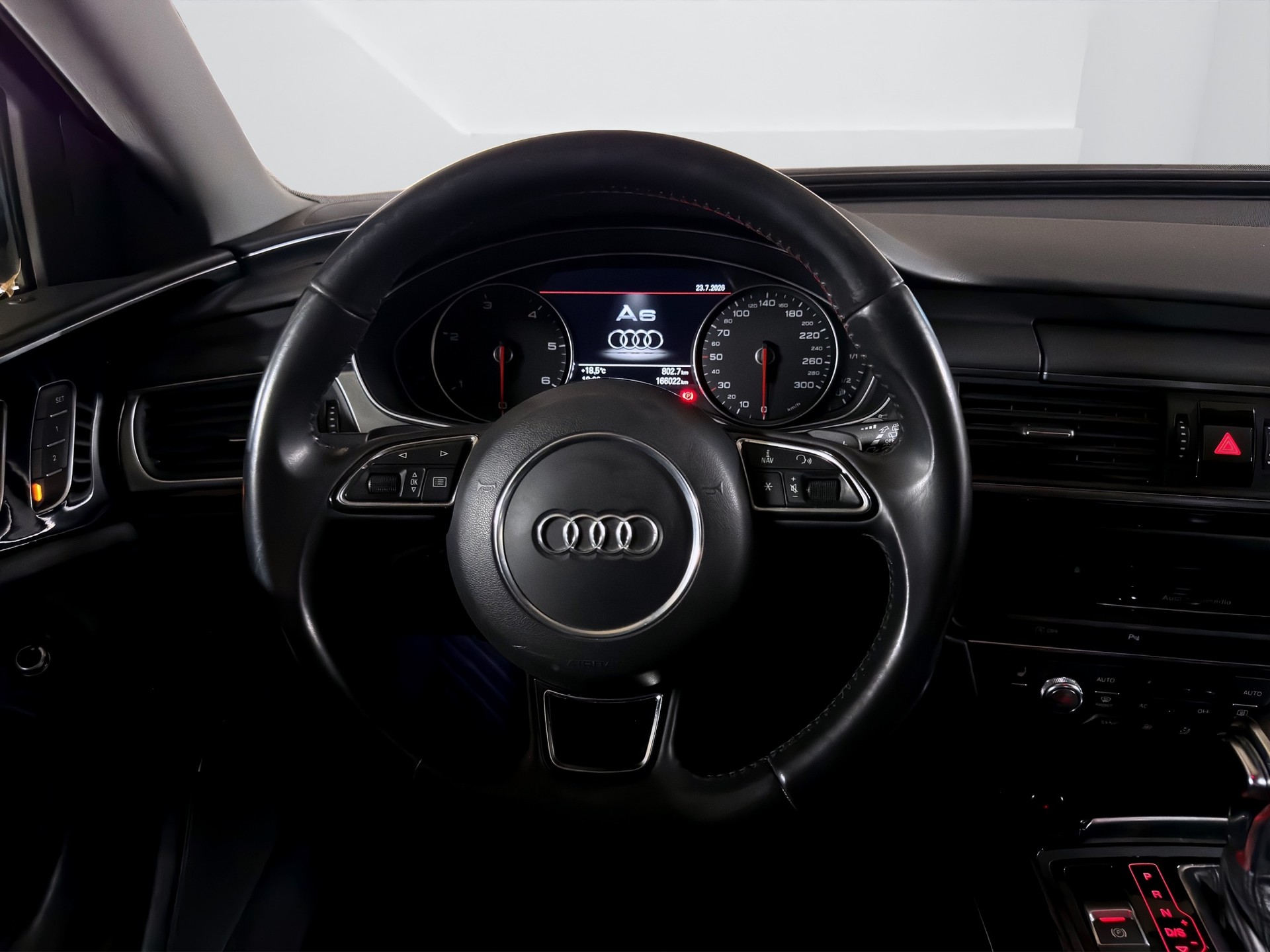 AUDI A6 Avant 3.0 TDI V6 quattro S-tronic-image-13