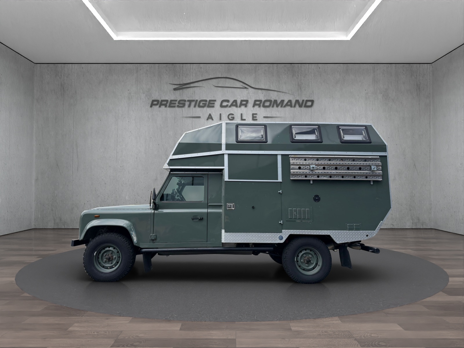 LAND ROVER 130 TDI (Maison Habitation ).-image-2