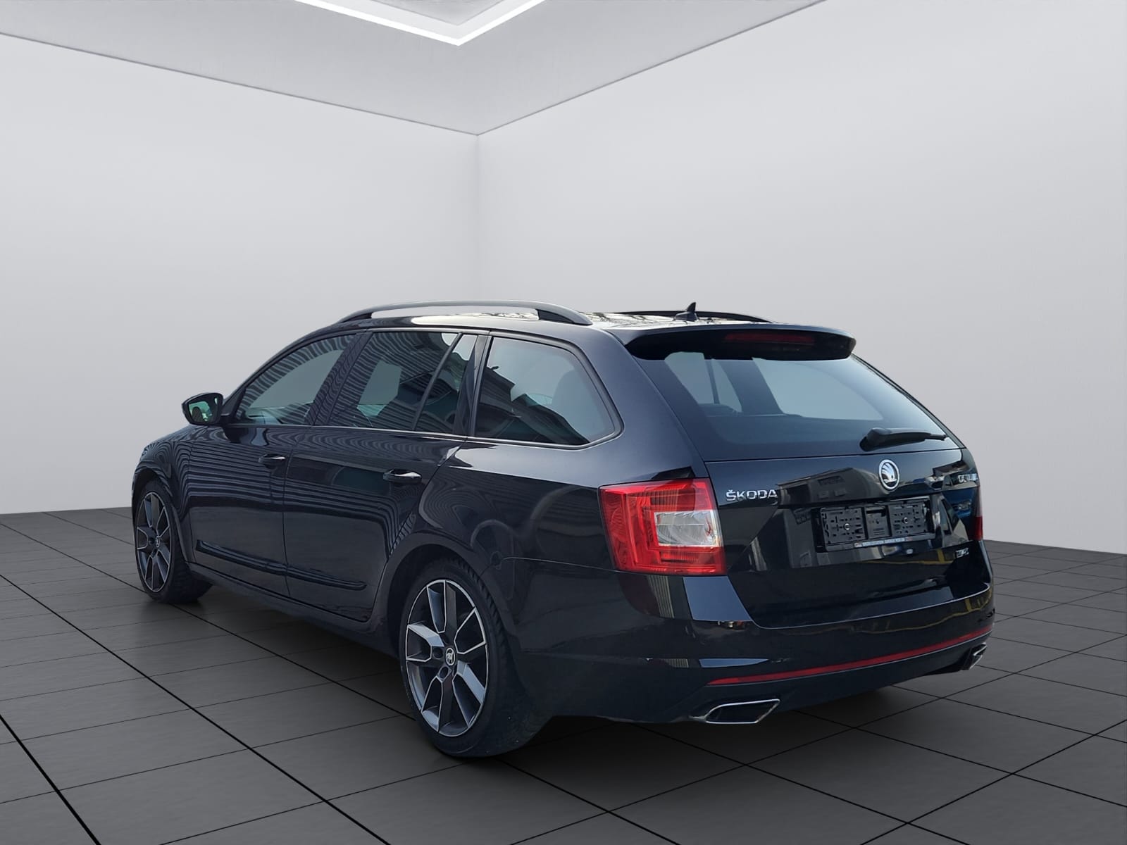 SKODA Octavia Combi 2.0 TSI RS DSG-image-4