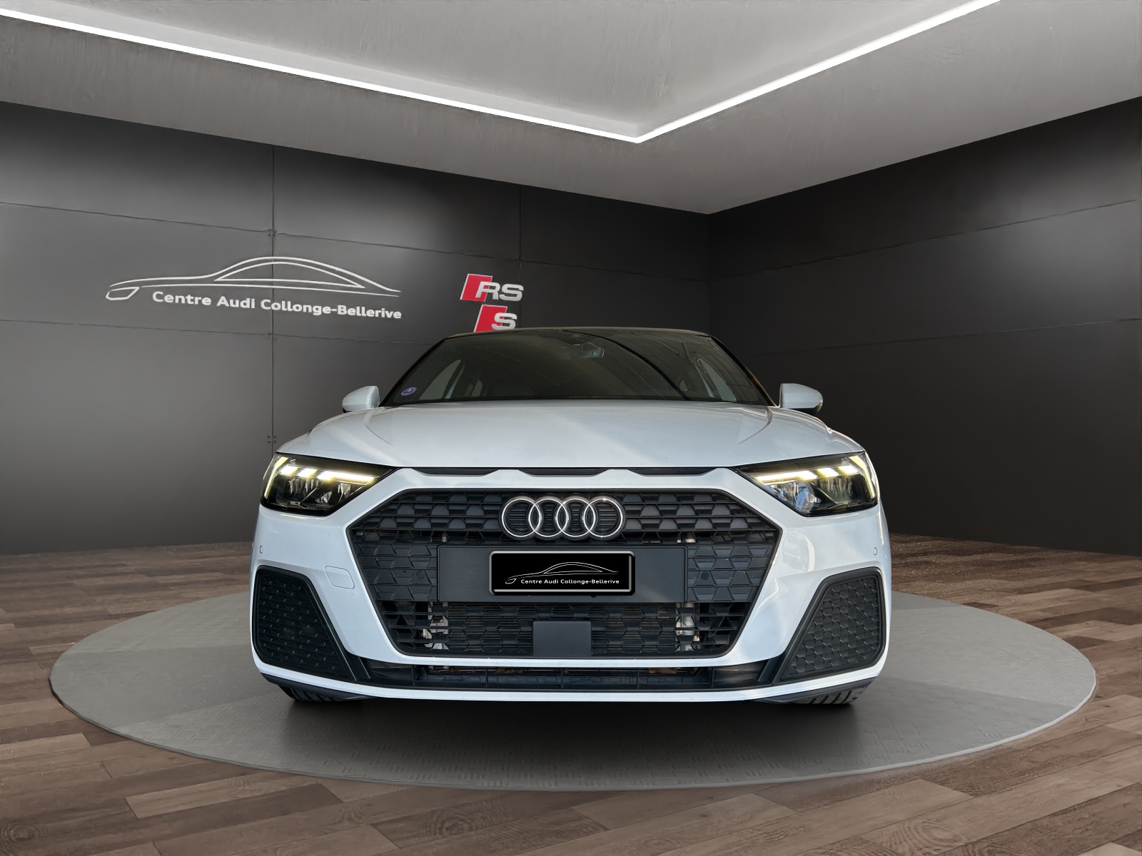 AUDI A1 Sportback 30 TFSI Attraction S-tronic-image-1