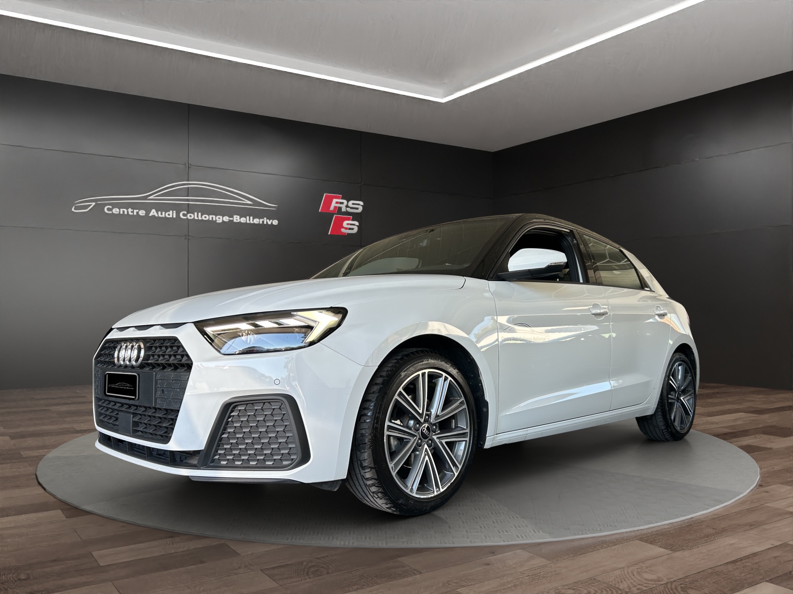 AUDI A1 Sportback 30 TFSI Attraction S-tronic-image-0