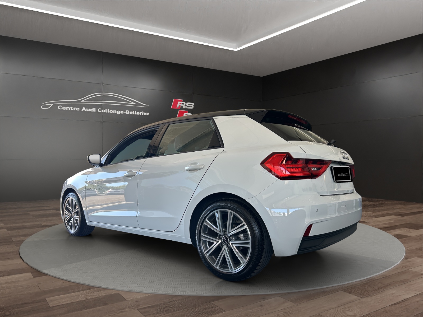 AUDI A1 Sportback 30 TFSI Attraction S-tronic-image-3