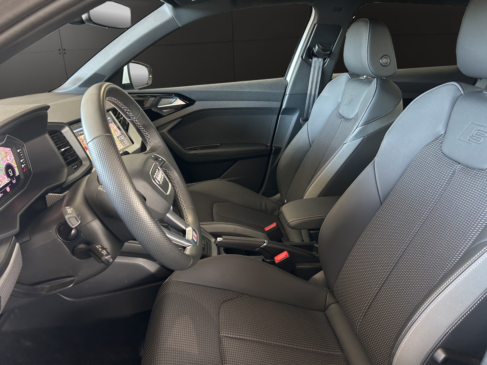 AUDI A1 Sportback 30 TFSI Attraction S-tronic-image-8