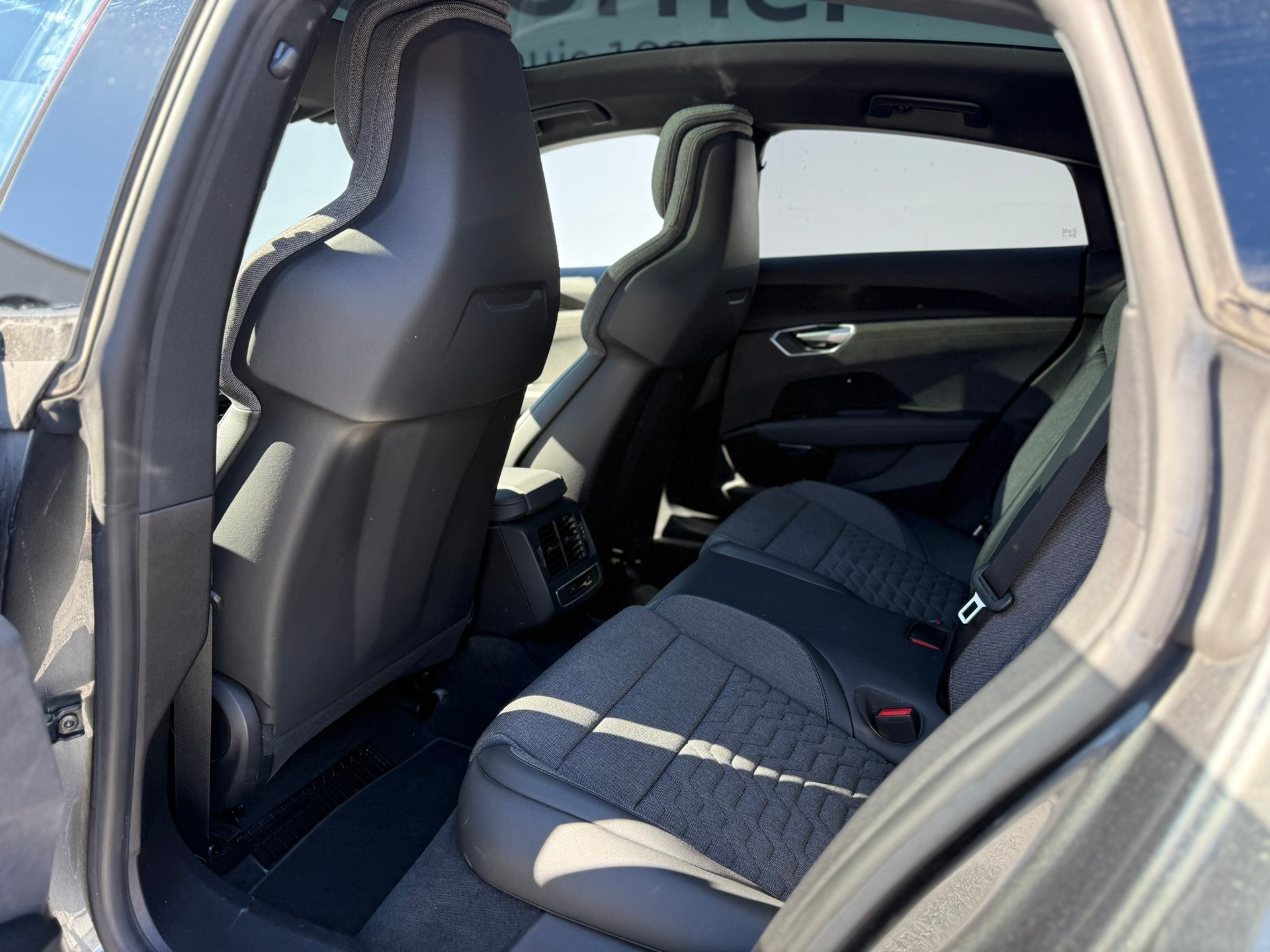 AUDI e-tron GT quattro-image-11