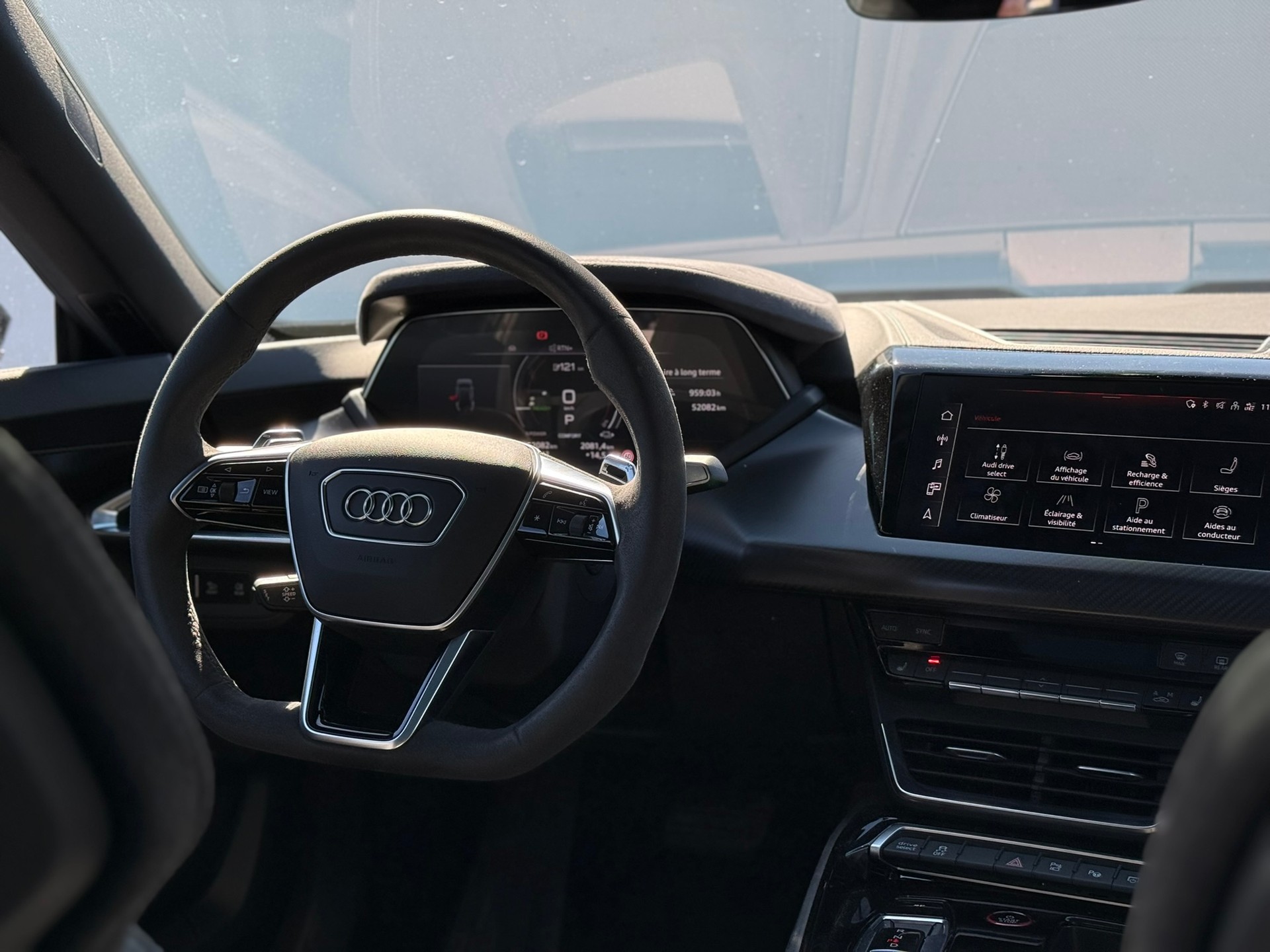 AUDI e-tron GT quattro-image-9