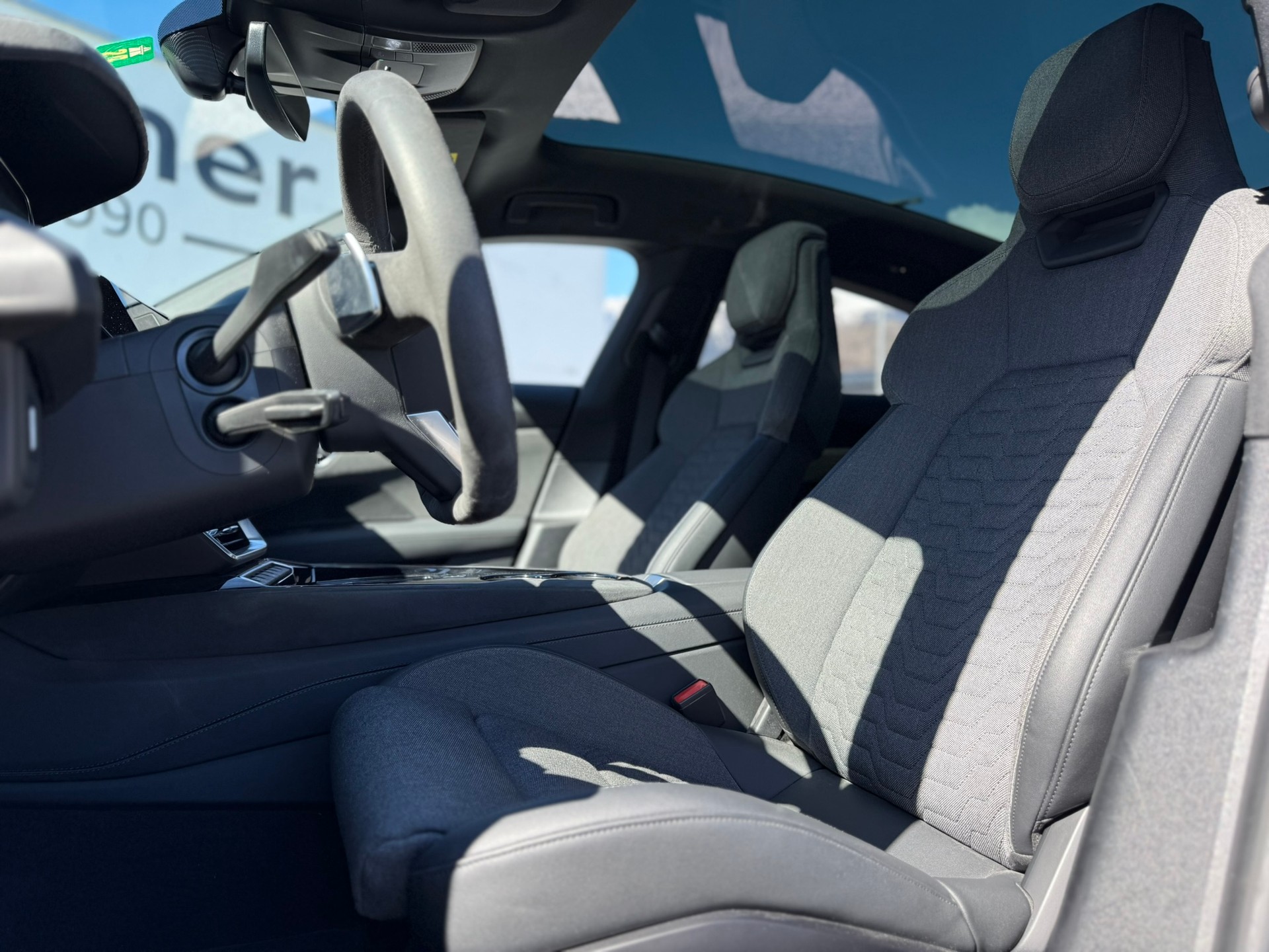 AUDI e-tron GT quattro-image-6