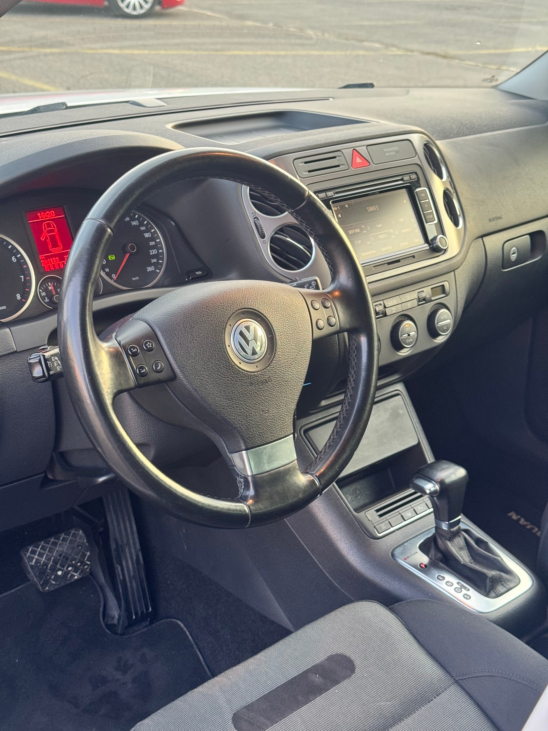 VW Tiguan 2.0 TSI Sport&Style Tiptronic-image-10