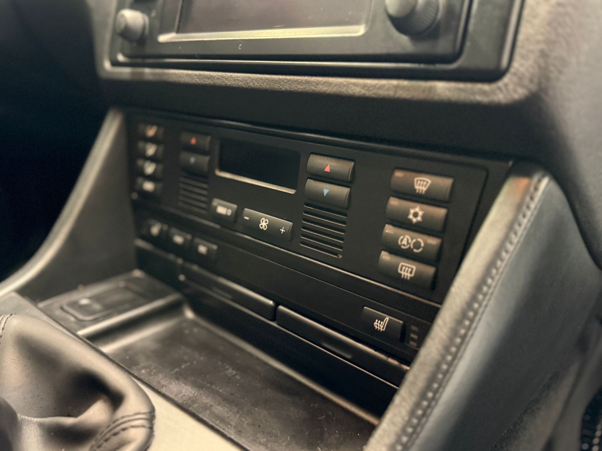 BMW M5-image-17
