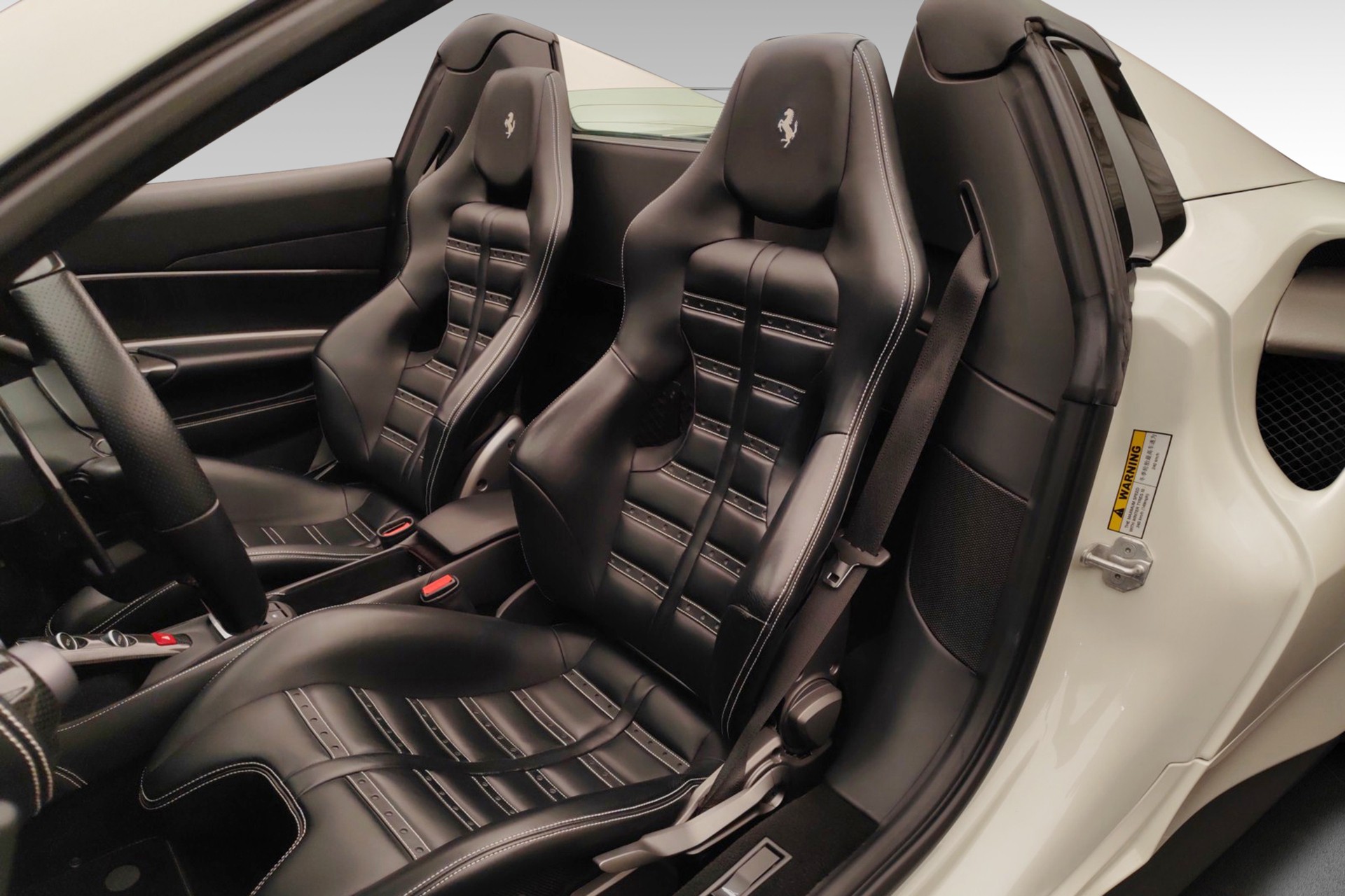 FERRARI 488 Spider 3.9 V8-image-14