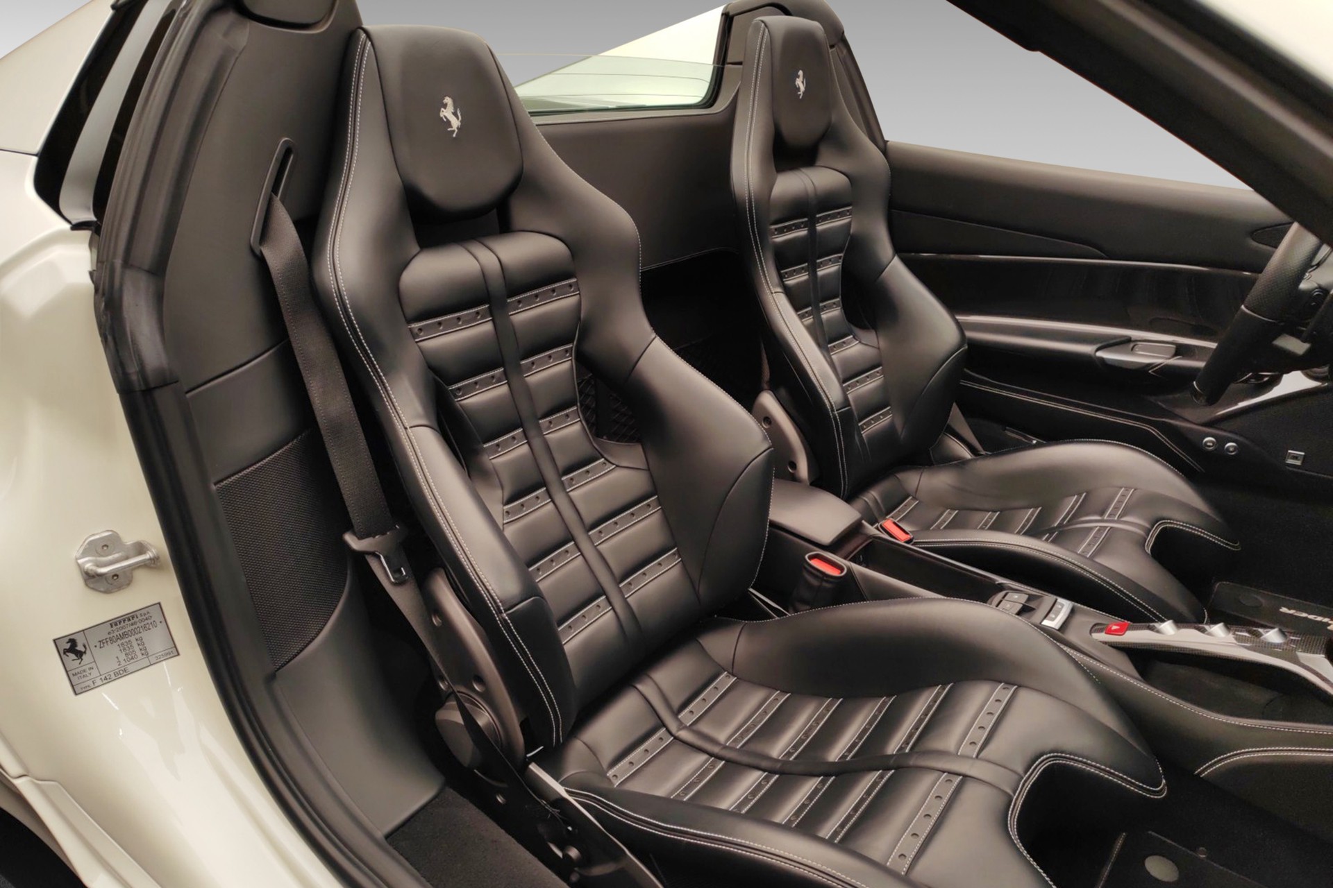 FERRARI 488 Spider 3.9 V8-image-13