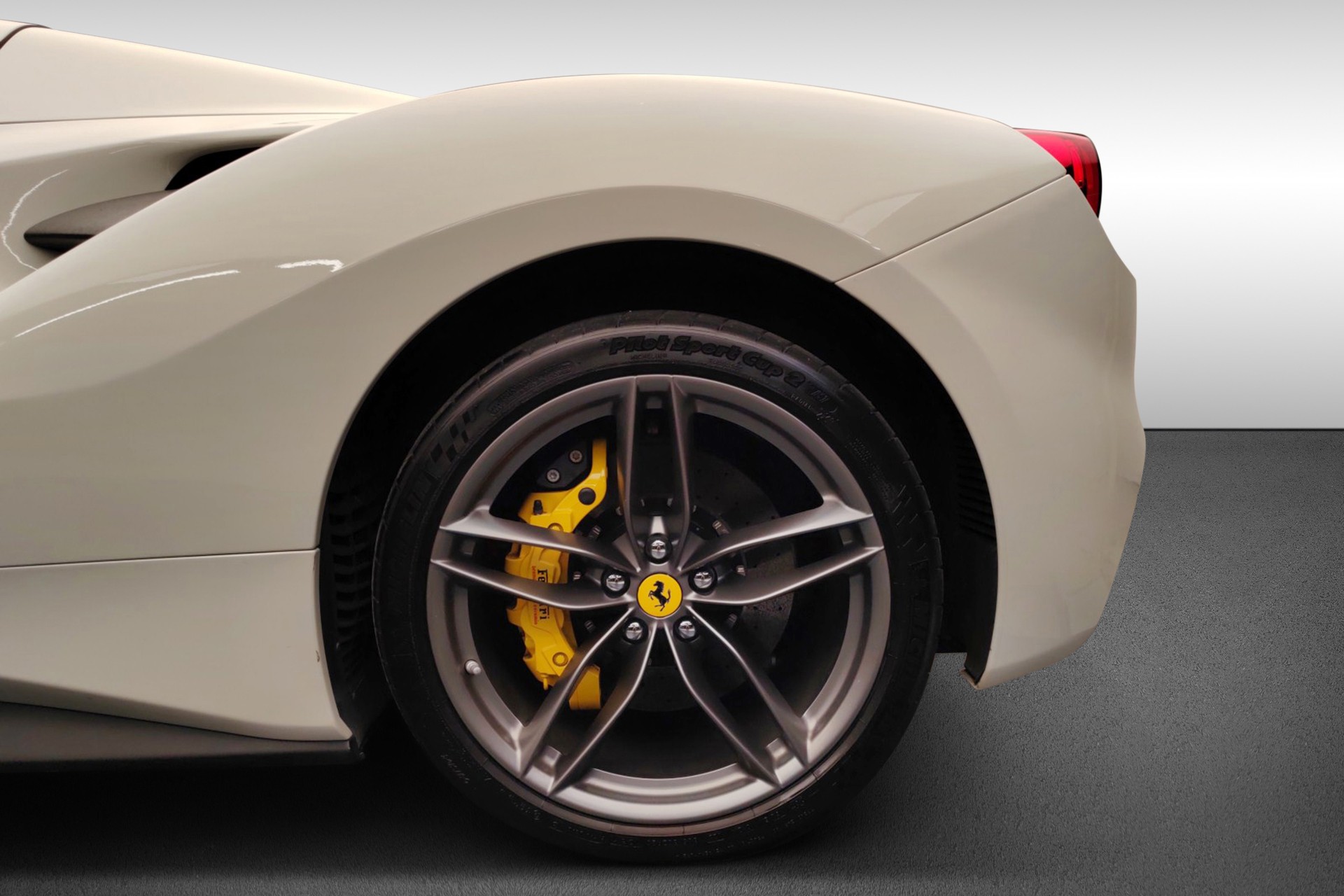 FERRARI 488 Spider 3.9 V8-image-10
