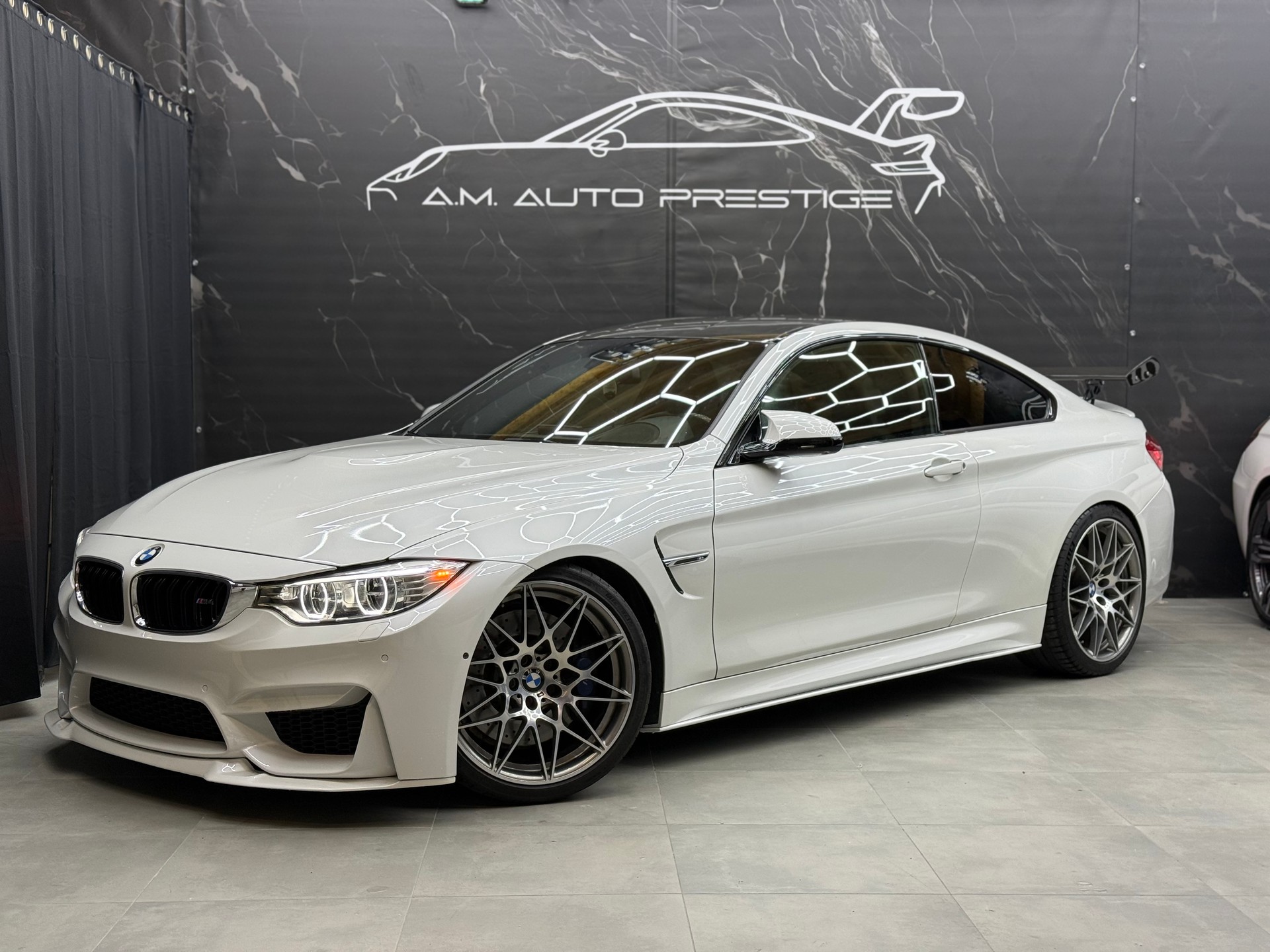 BMW M4 Coupé DKG