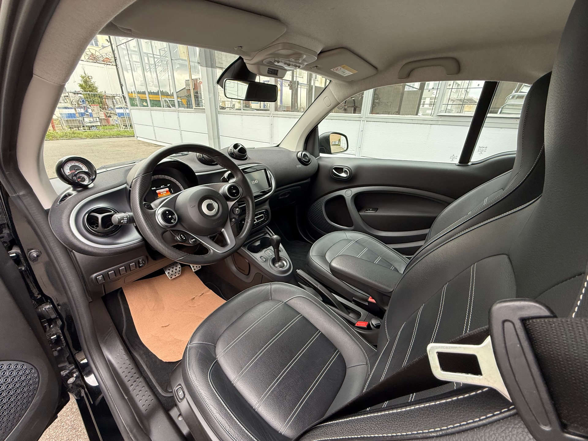 SMART fortwo prime twinmatic *CH Fahrzeug *Frisch ab MFK *Automat *Tempomat *Klimaautomatik *8 Fach bereift-image-9