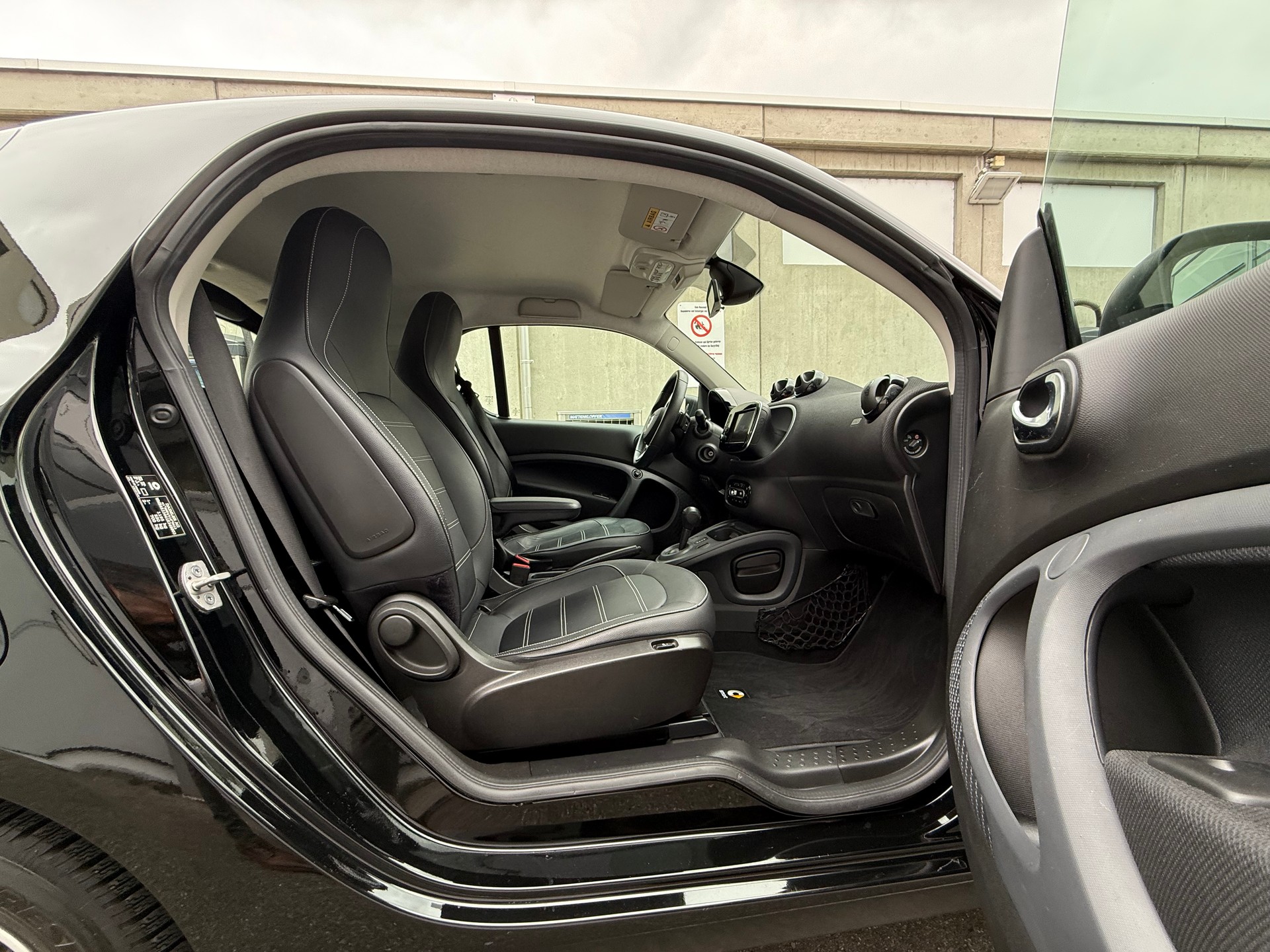 SMART fortwo prime twinmatic *CH Fahrzeug *Frisch ab MFK *Automat *Tempomat *Klimaautomatik *8 Fach bereift-image-14