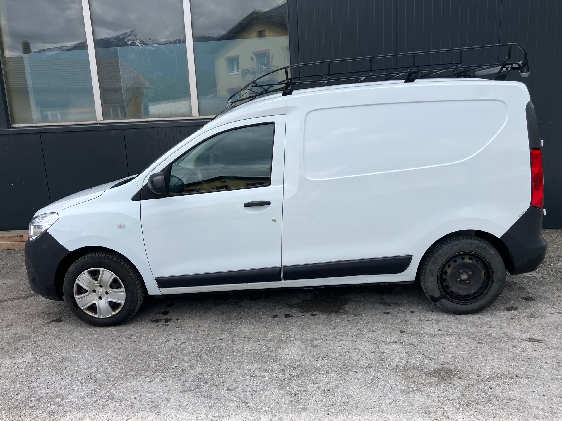 DACIA Dokker Van SCe 100 S&S-image-1