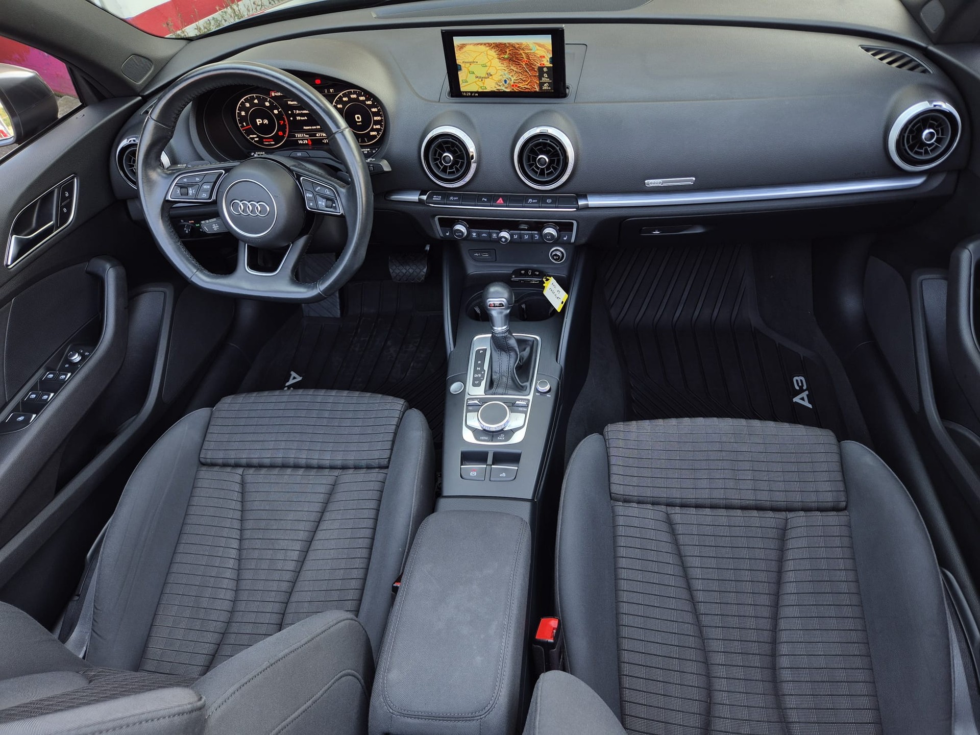 AUDI A3 Cabriolet 35 TFSI Sport Attraction S-tronic-image-14