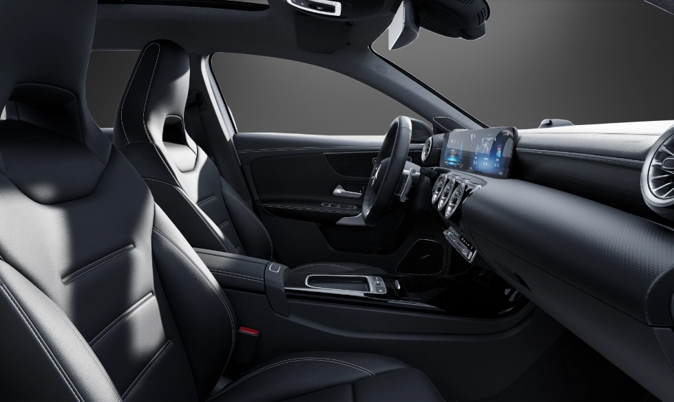 MERCEDES-BENZ A AMG 35 4Matic 8G-DCT-image-8
