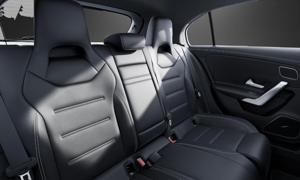 MERCEDES-BENZ A AMG 35 4Matic 8G-DCT-image-9