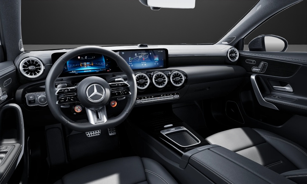 MERCEDES-BENZ A AMG 35 4Matic 8G-DCT-image-7