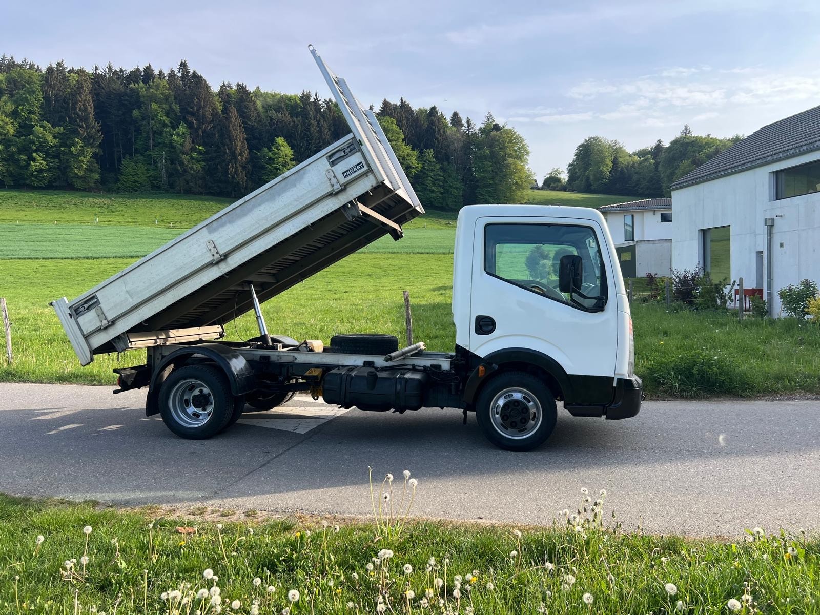 NISSAN F24 45.15-image-0