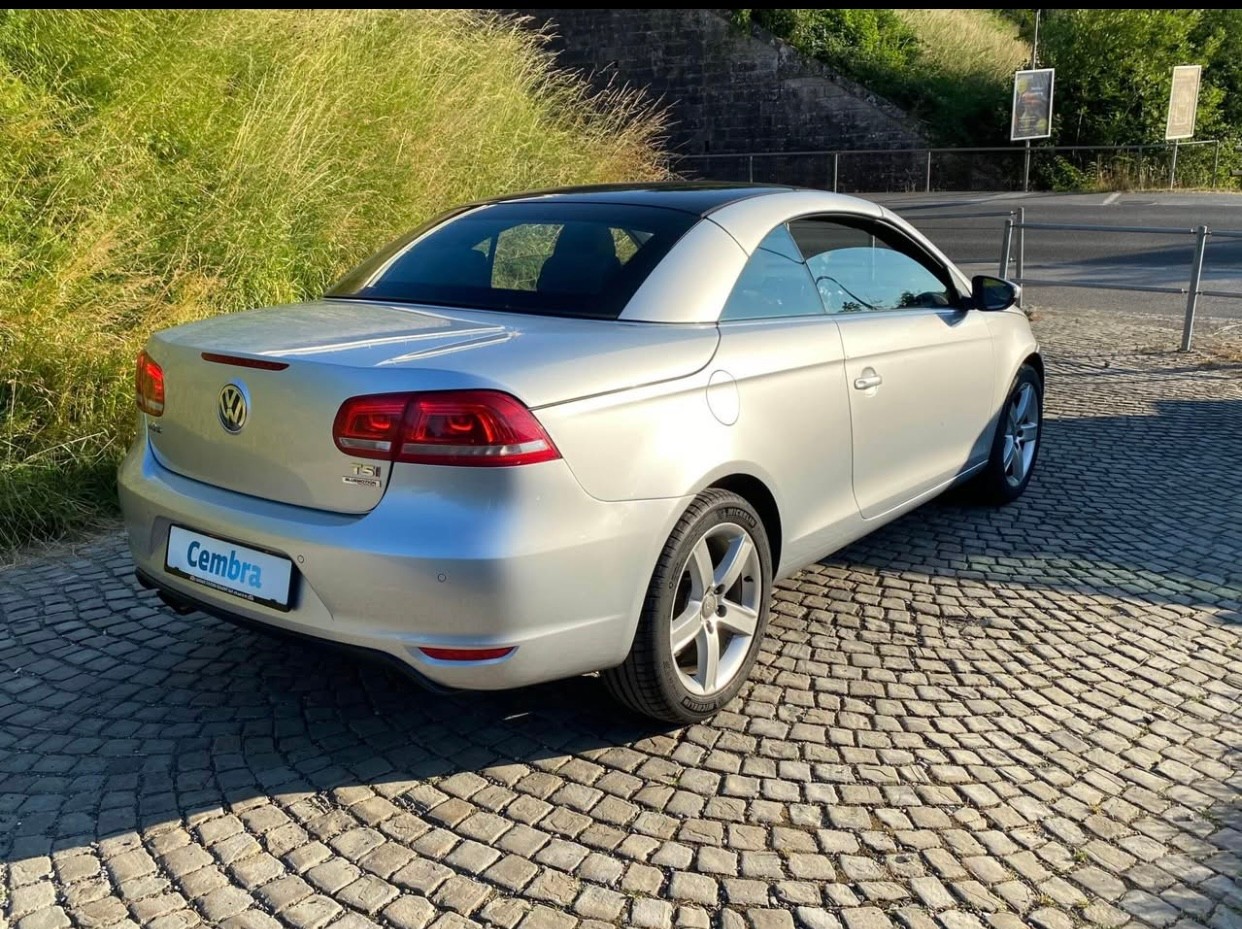 VW Eos 1.4 TSI BlueMotion Technology-image-4