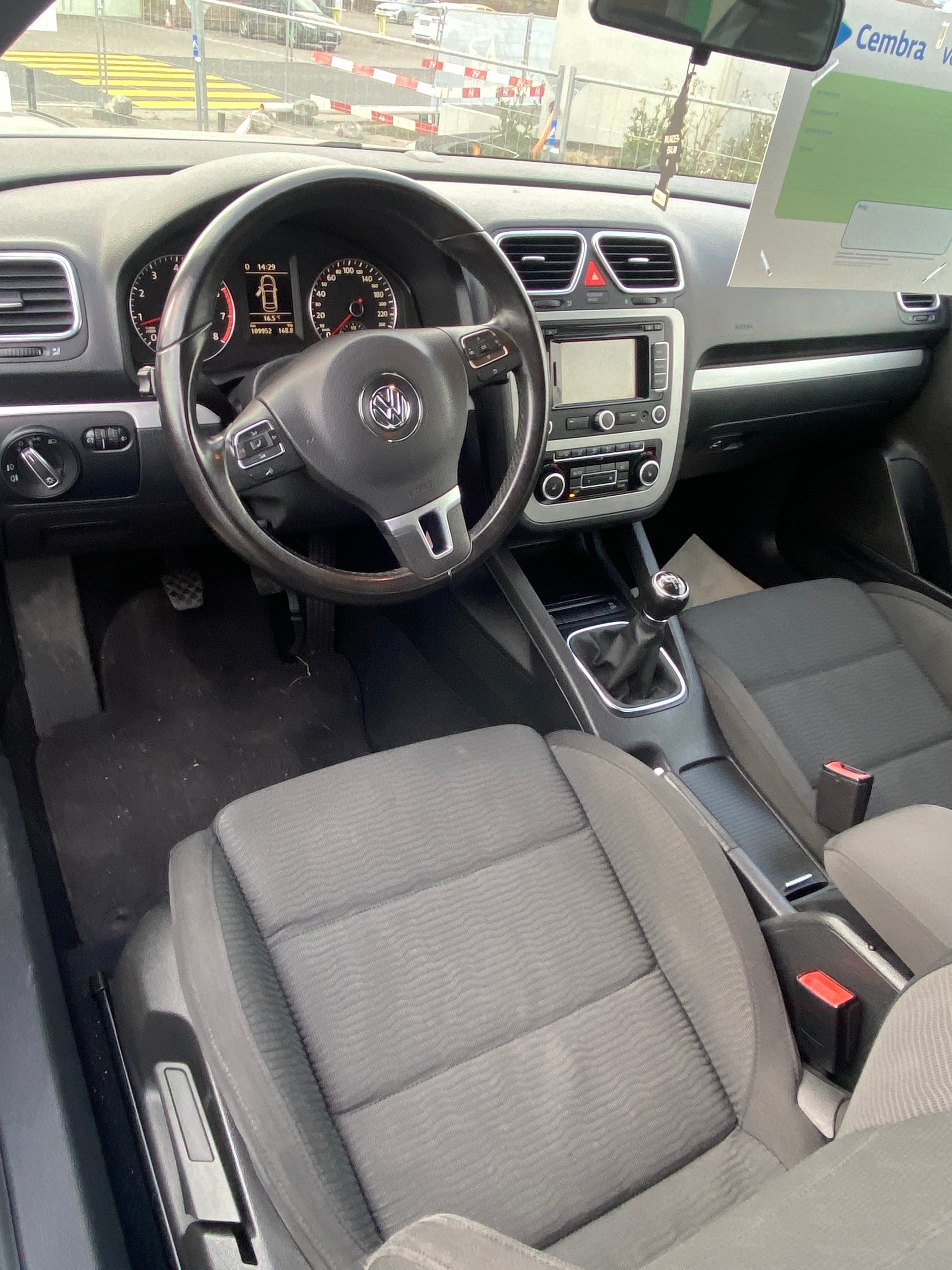 VW Eos 1.4 TSI BlueMotion Technology-image-5