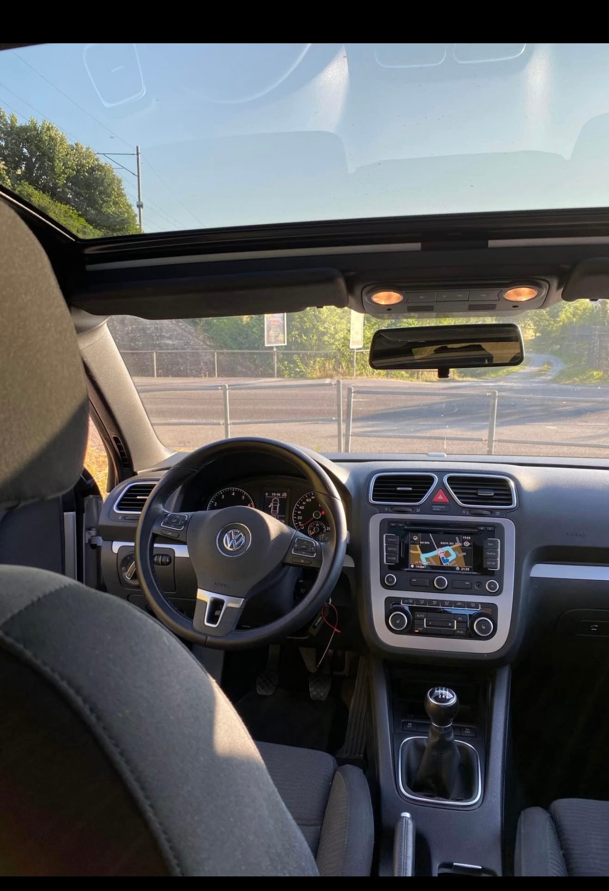 VW Eos 1.4 TSI BlueMotion Technology-image-6