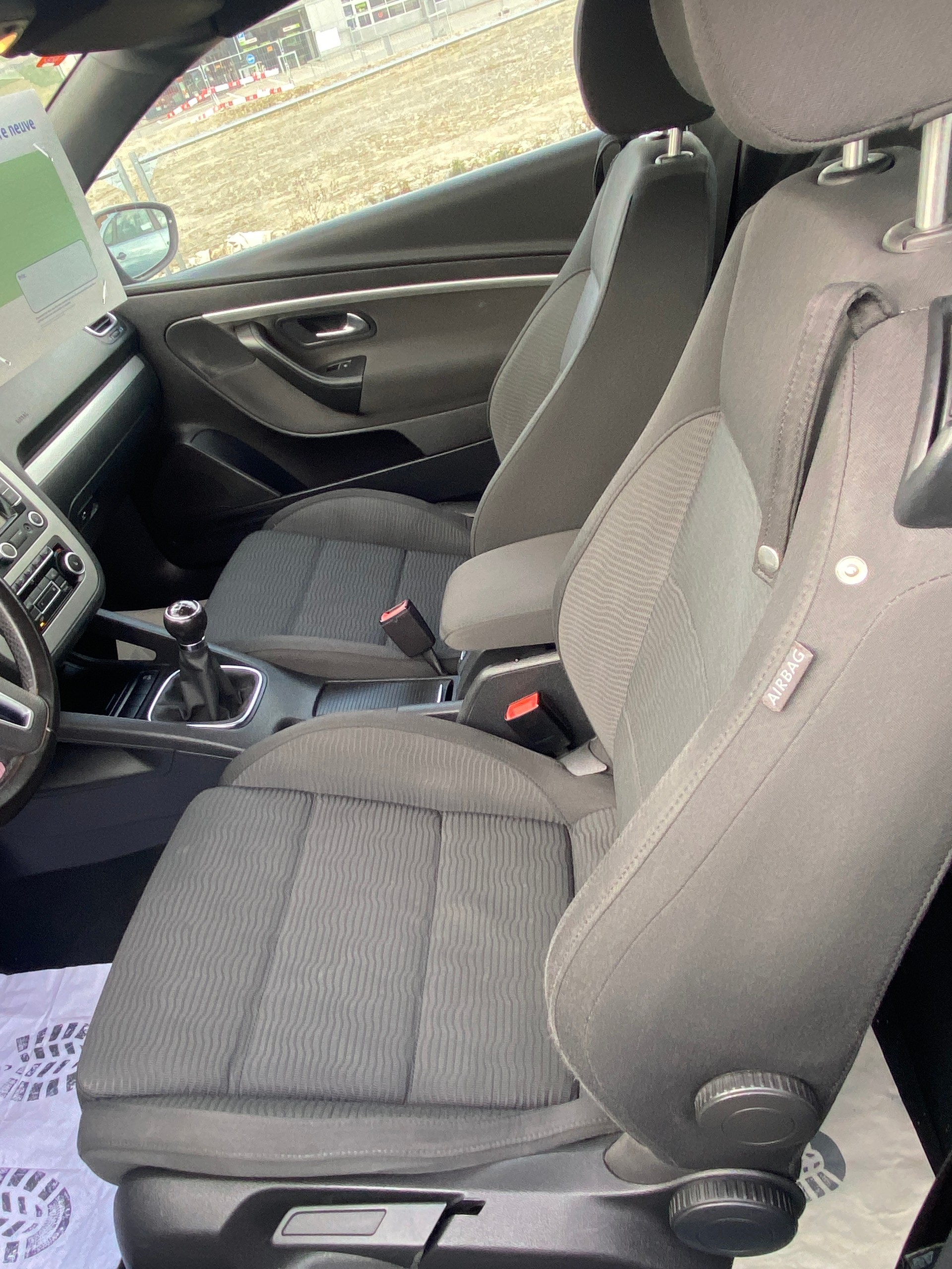 VW Eos 1.4 TSI BlueMotion Technology-image-8