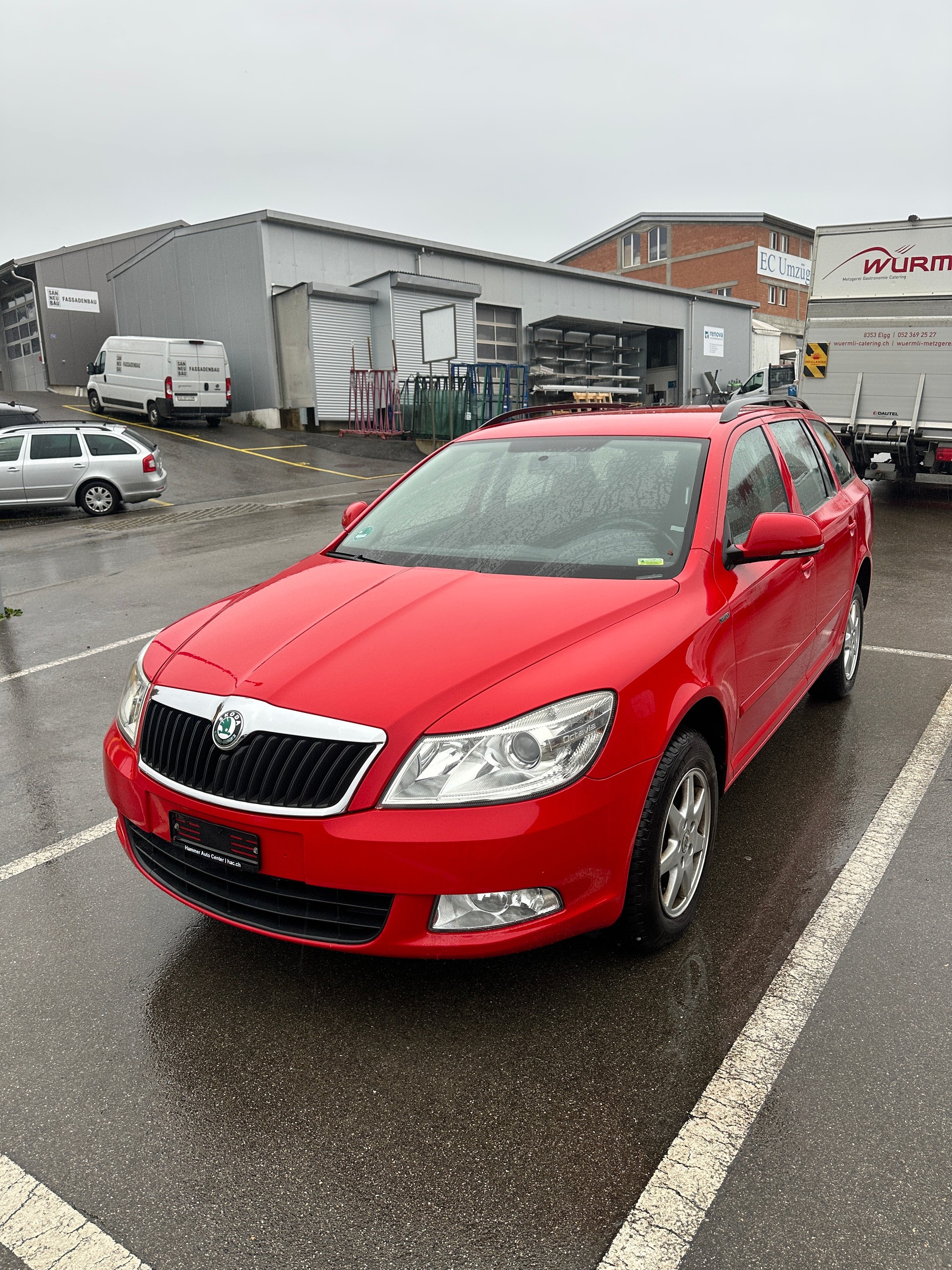 SKODA Octavia Combi 1.6 TDI Twenty20 4x4-image-0