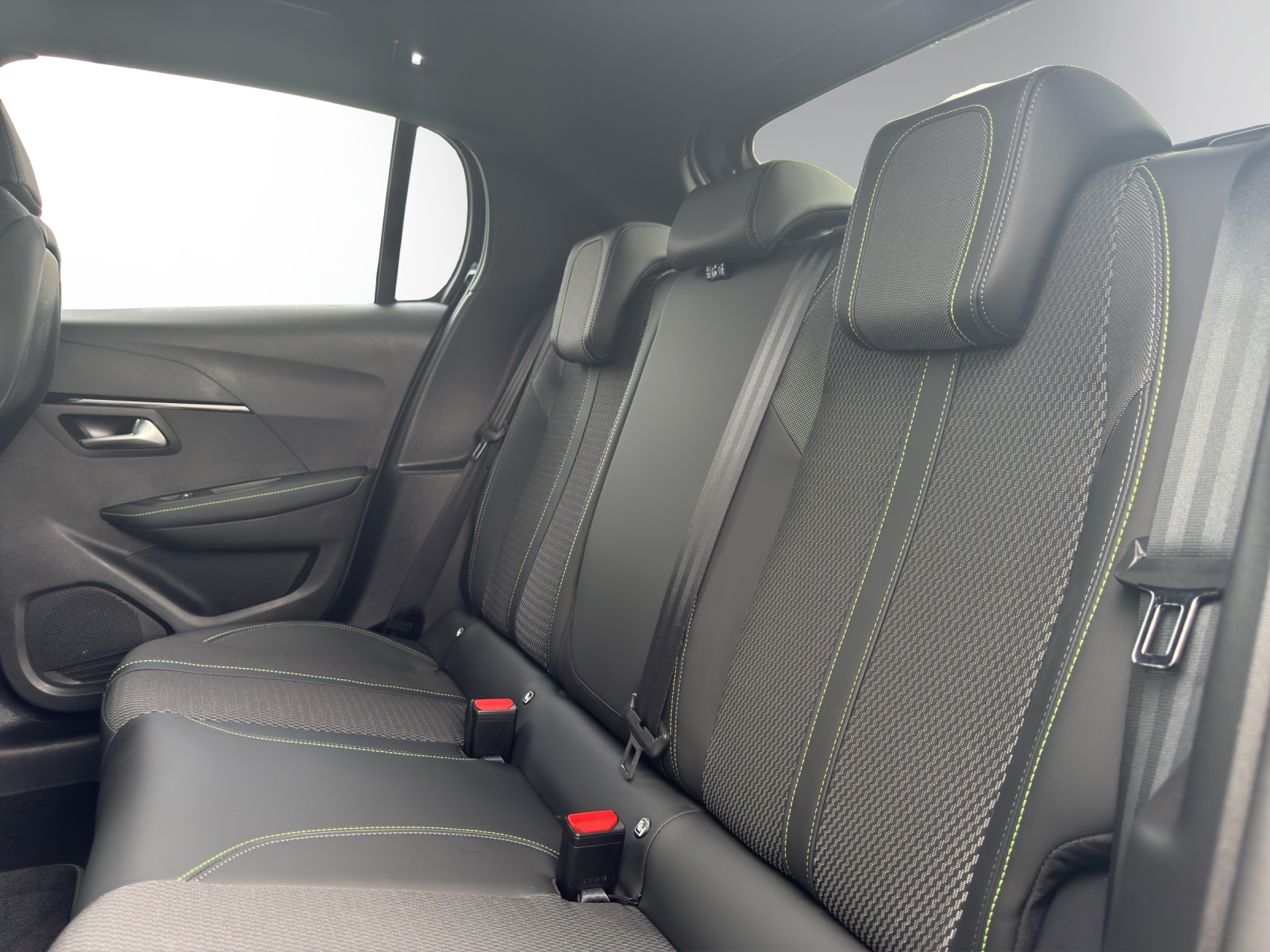 Image PEUGEOT 208 208 1.2 PureTech GT
