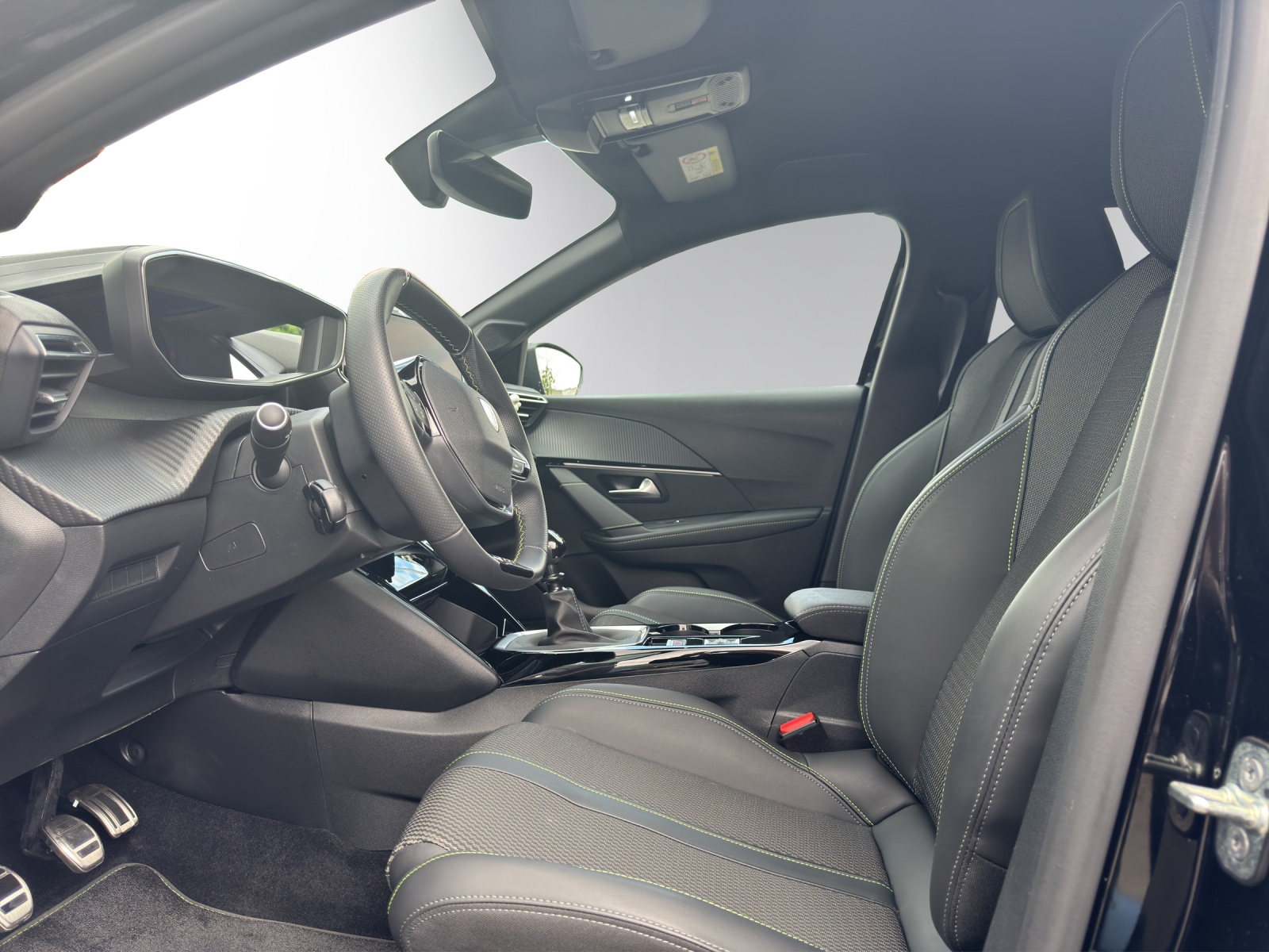 Image PEUGEOT 208 208 1.2 PureTech GT