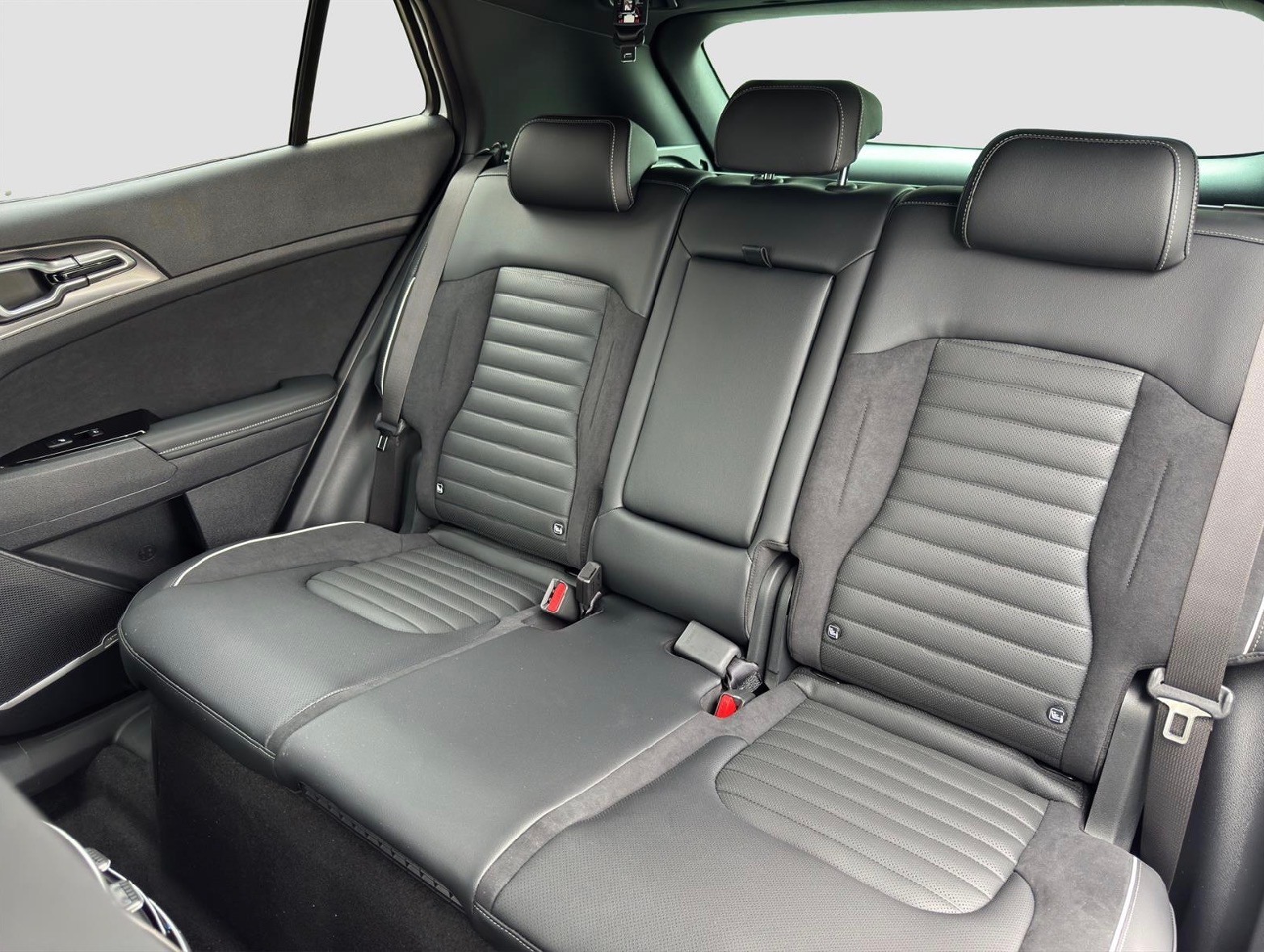 KIA Sportage 1.6T-GDi HEV GT-Line 4x4 A-image-6